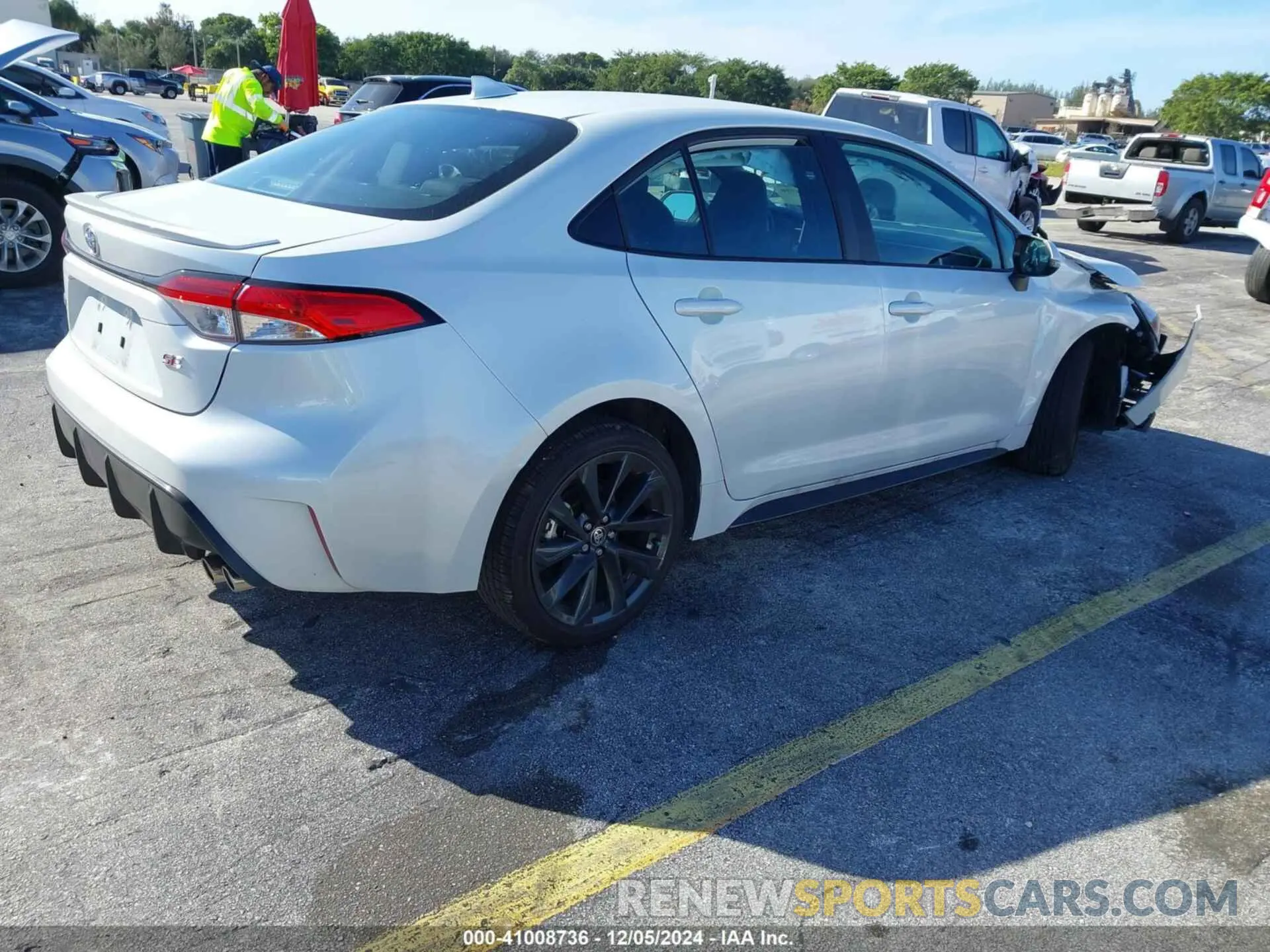 4 Photograph of a damaged car 5YFS4MCE3RP184302 TOYOTA COROLLA 2024