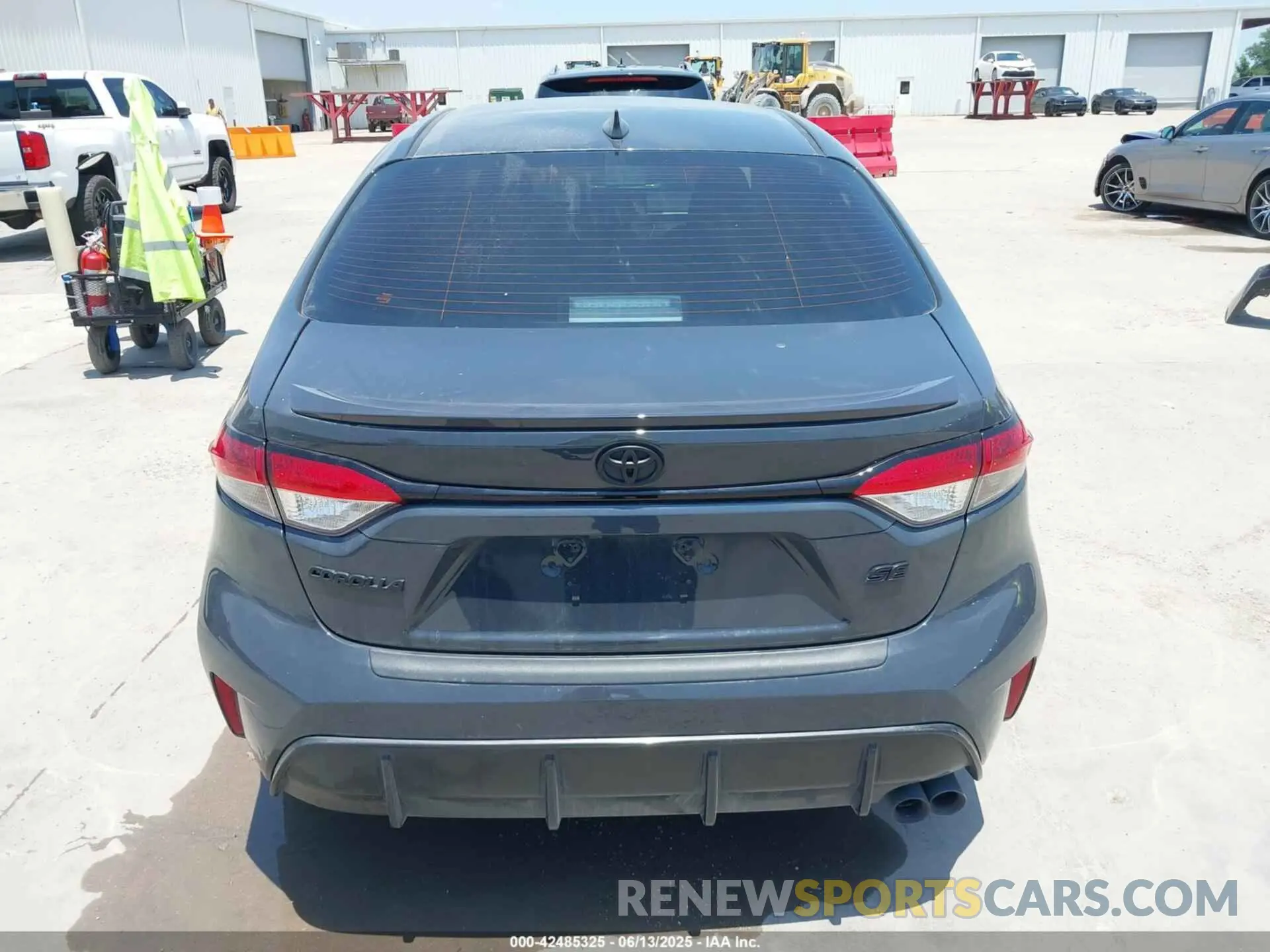 17 Photograph of a damaged car 5YFS4MCE3RP204466 TOYOTA COROLLA 2024
