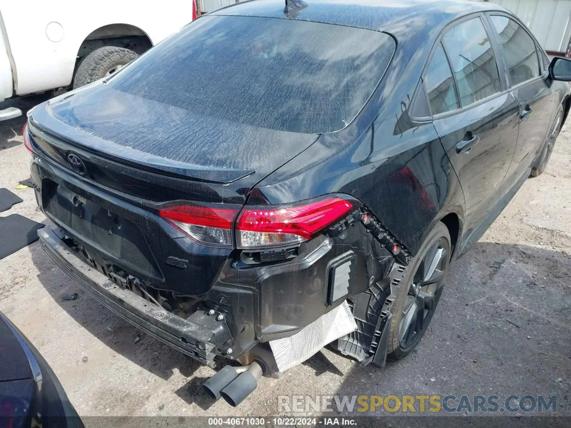 4 Photograph of a damaged car 5YFS4MCE4RP195499 TOYOTA COROLLA 2024
