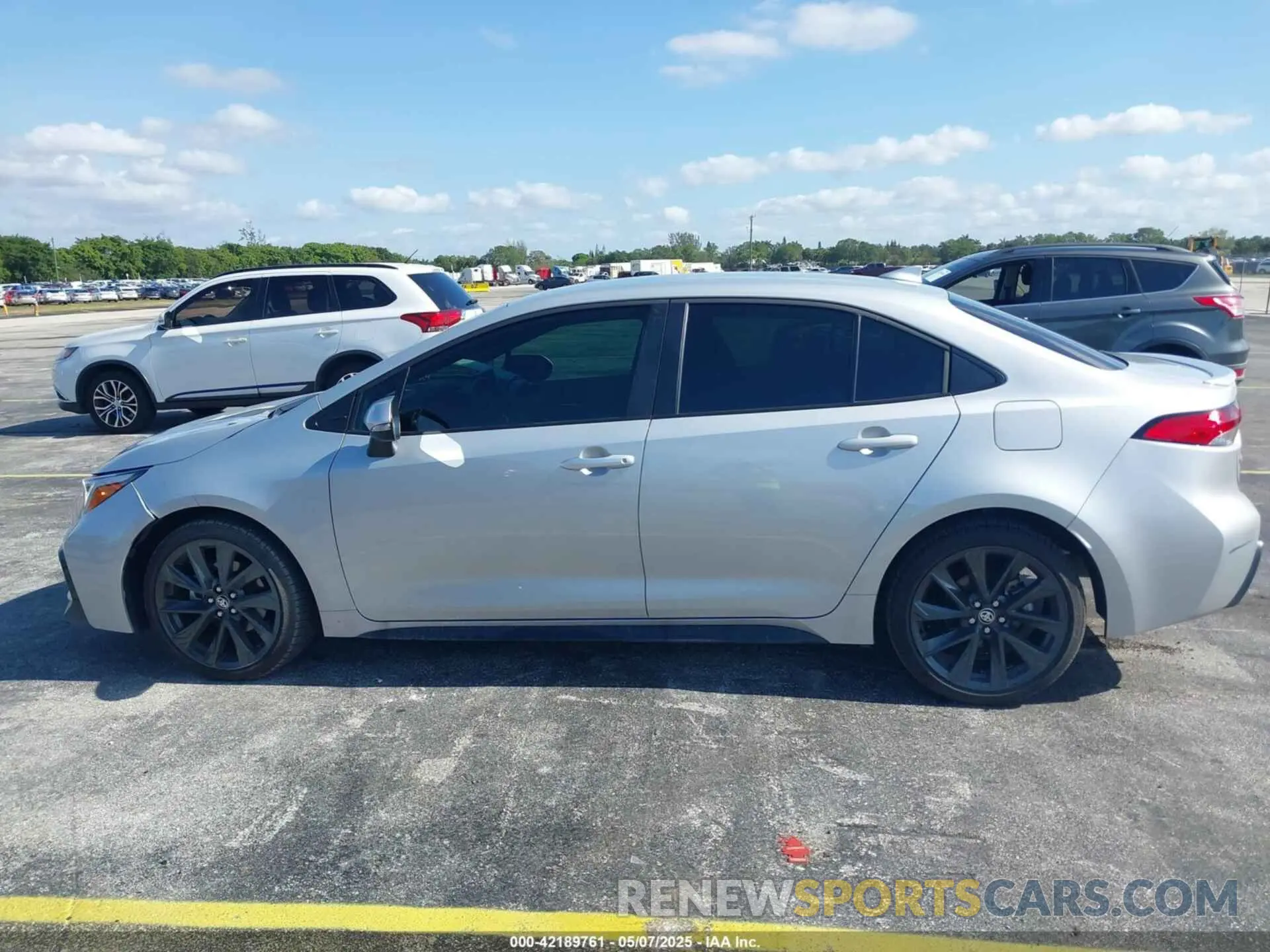 14 Фотография поврежденного автомобиля 5YFS4MCE6RP203392 TOYOTA COROLLA 2024