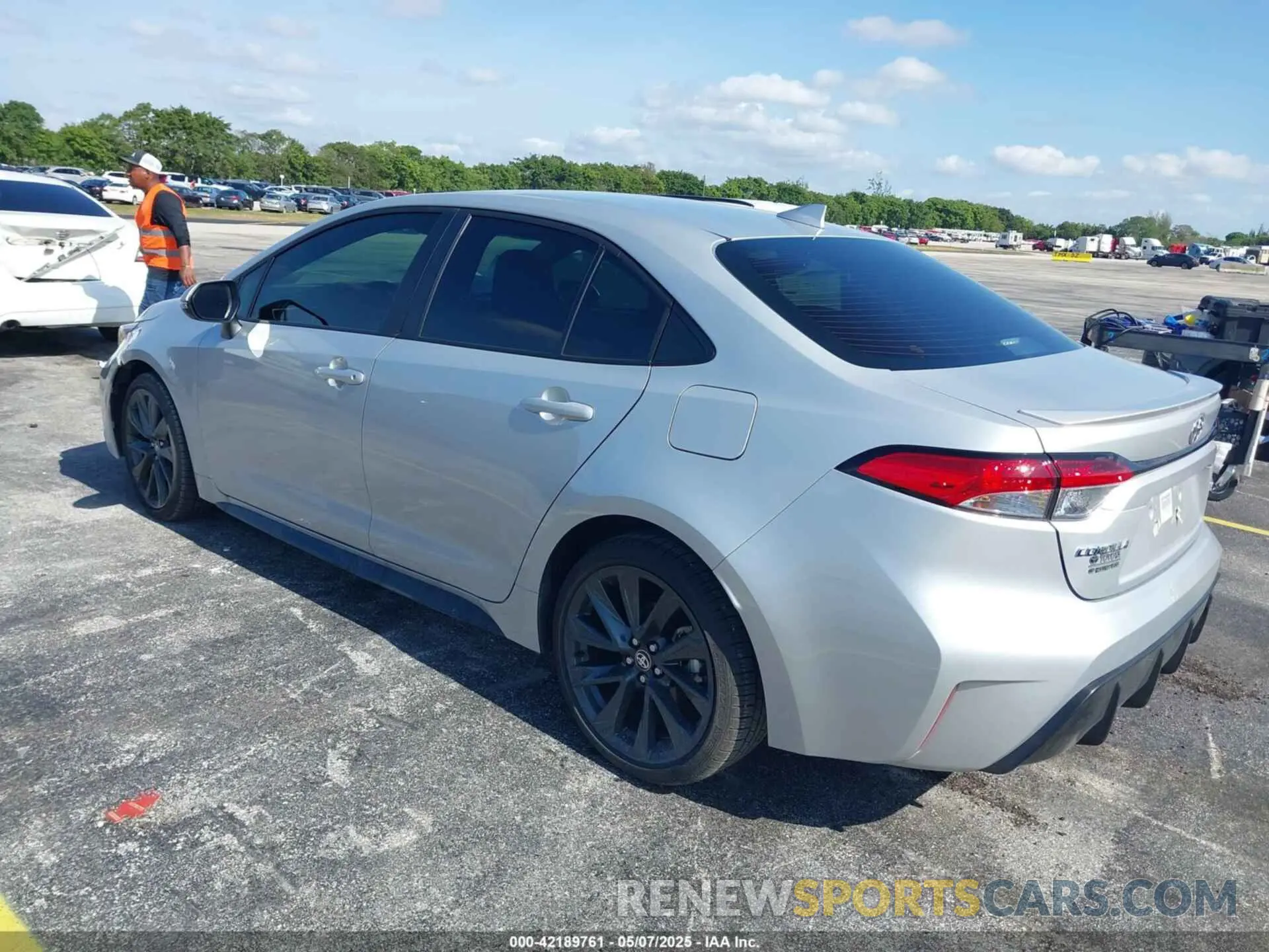 3 Фотография поврежденного автомобиля 5YFS4MCE6RP203392 TOYOTA COROLLA 2024