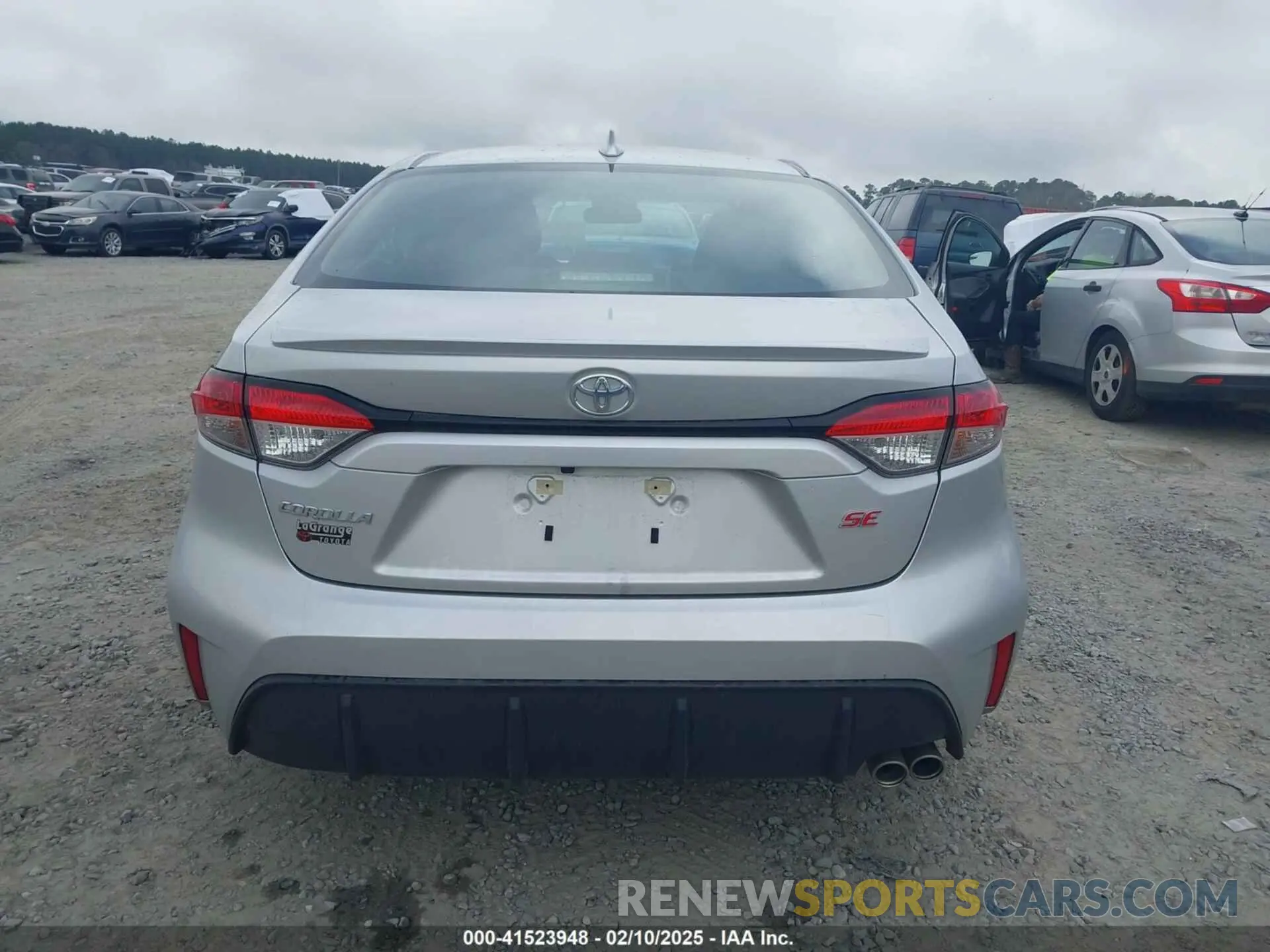 16 Photograph of a damaged car 5YFS4MCE6RP217020 TOYOTA COROLLA 2024