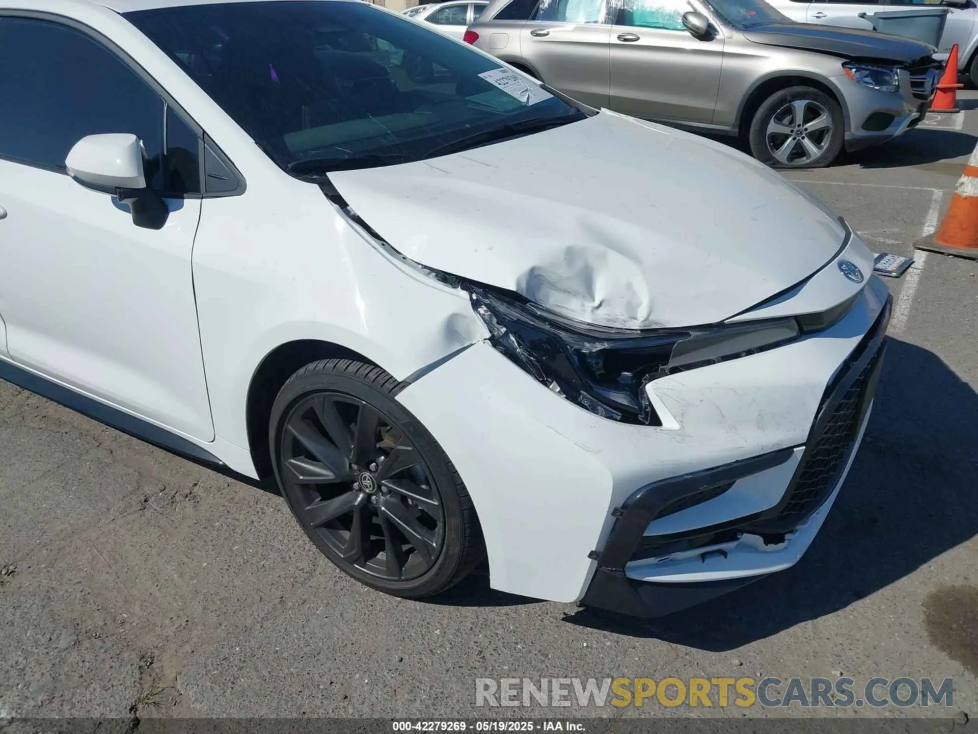 6 Photograph of a damaged car 5YFS4MCE9RP205640 TOYOTA COROLLA 2024
