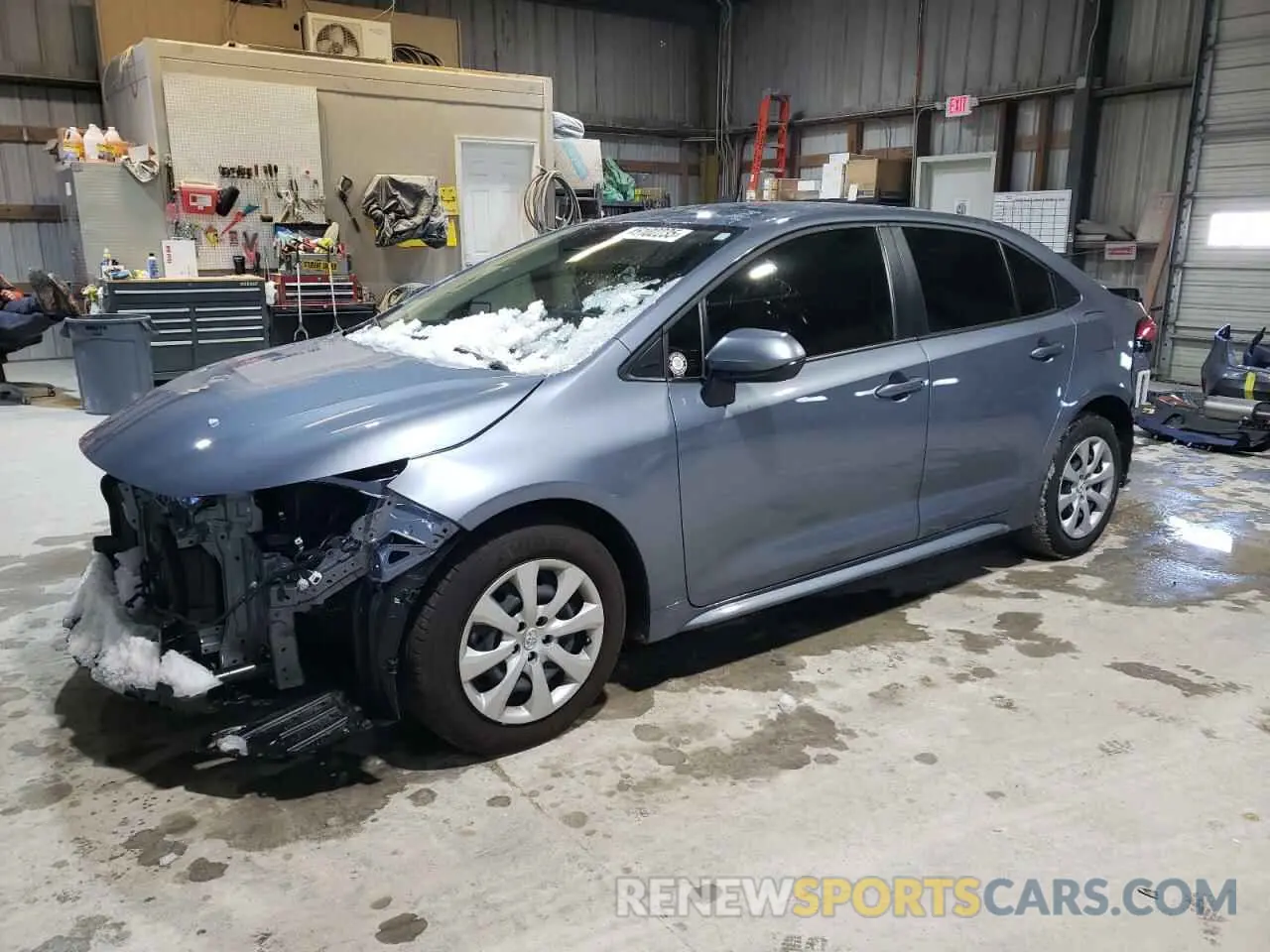 1 Фотография поврежденного автомобиля JTDB4MEE3R3021722 TOYOTA COROLLA 2024