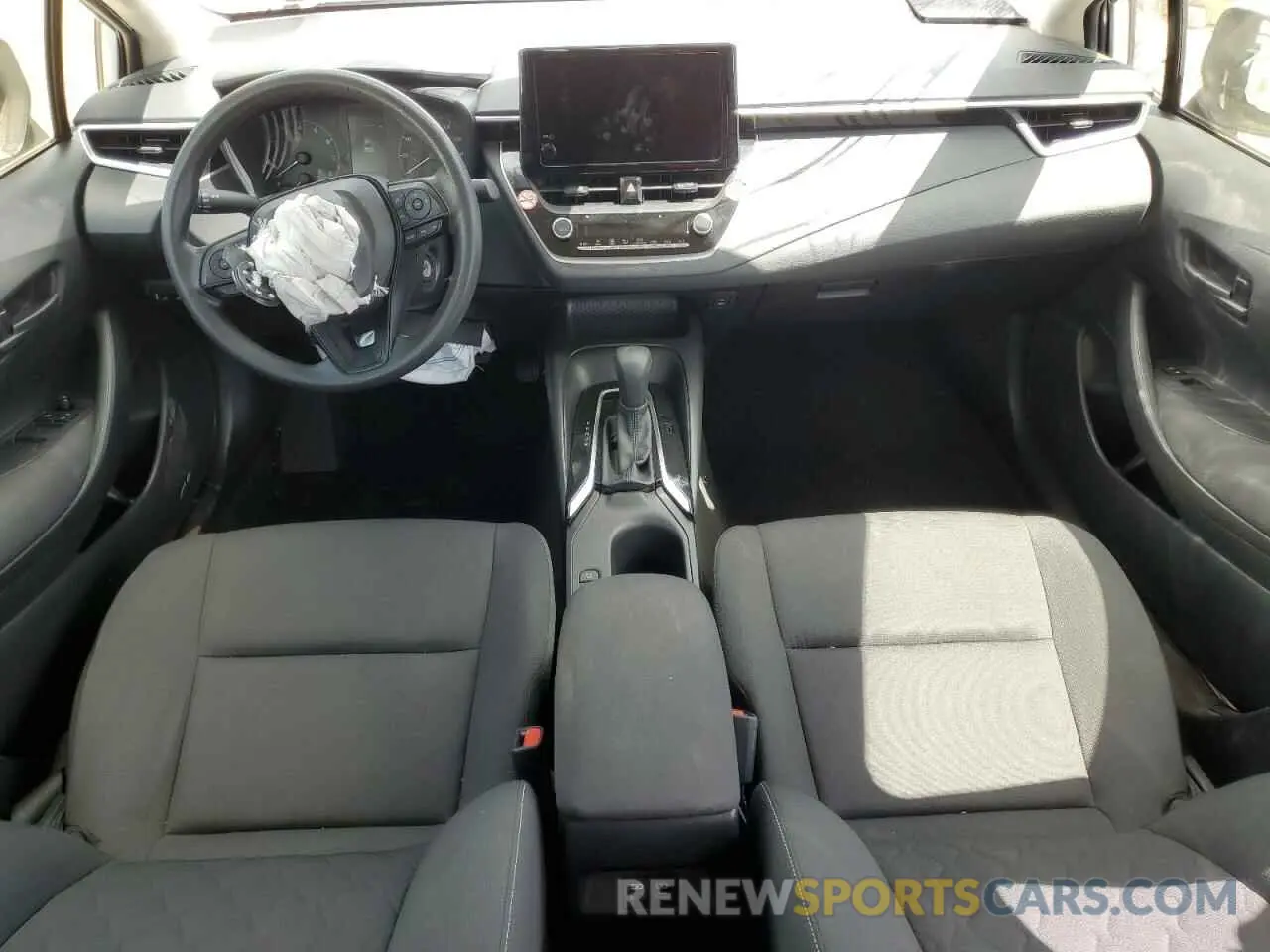 8 Фотография поврежденного автомобиля JTDB4MEE8RJ015572 TOYOTA COROLLA 2024