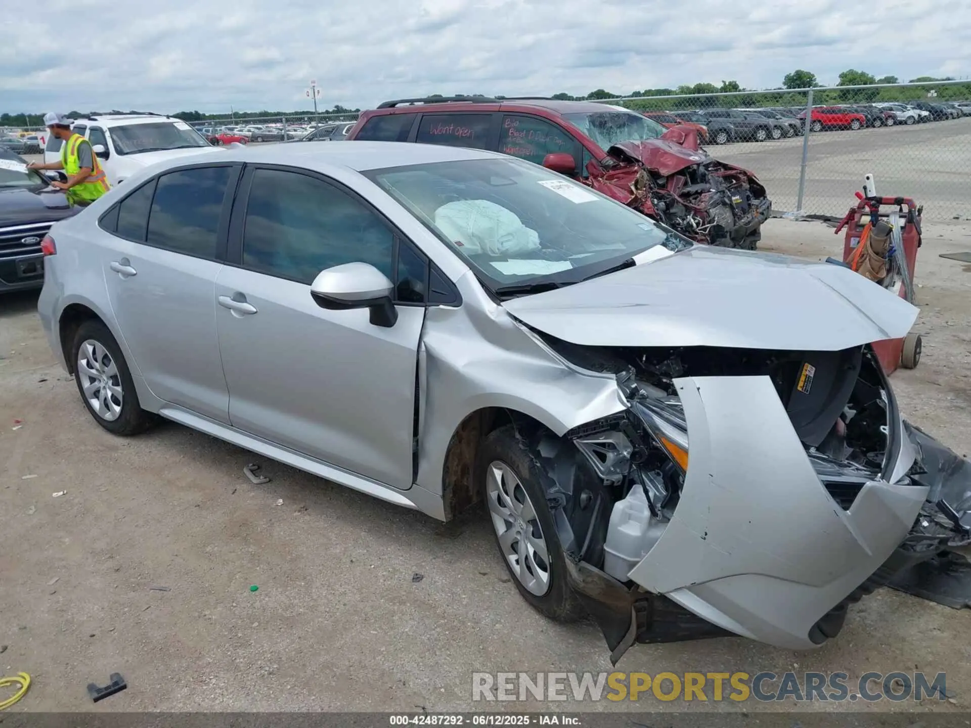 1 Photograph of a damaged car JTDBCMFE0R3039323 TOYOTA COROLLA 2024
