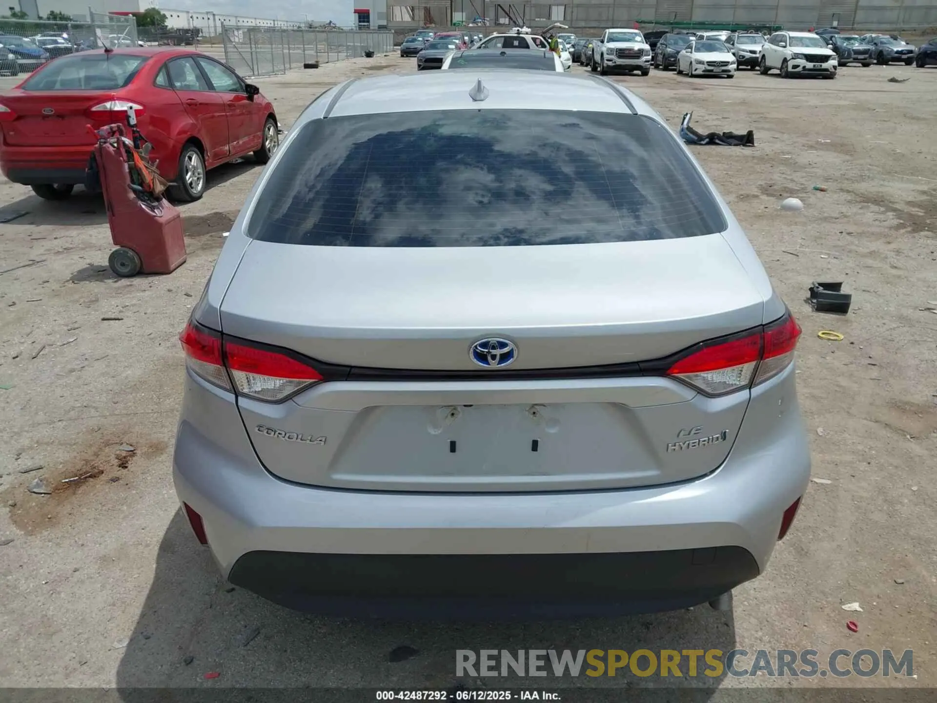 15 Photograph of a damaged car JTDBCMFE0R3039323 TOYOTA COROLLA 2024