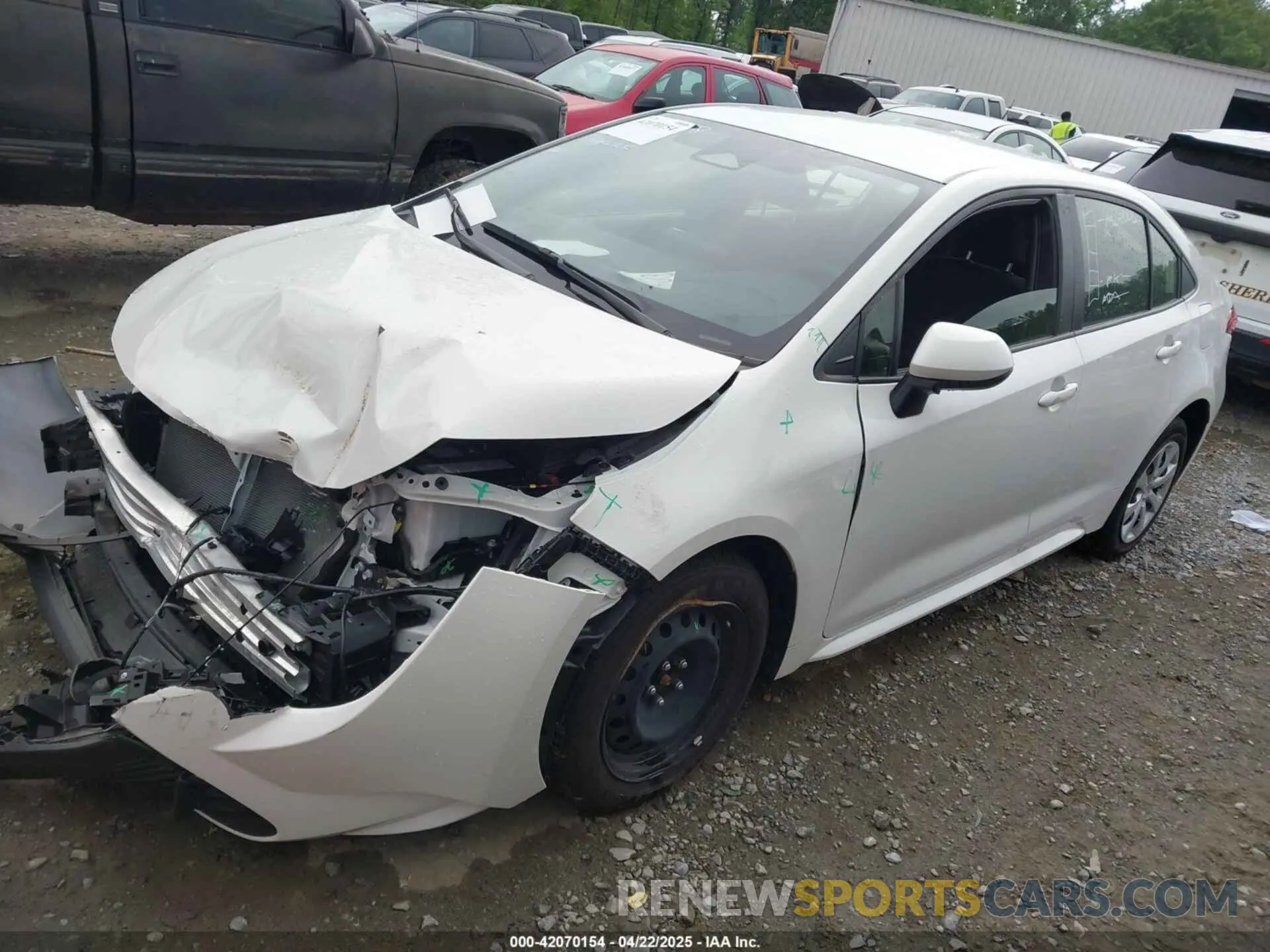 2 Фотография поврежденного автомобиля JTDBCMFE0R3042867 TOYOTA COROLLA 2024