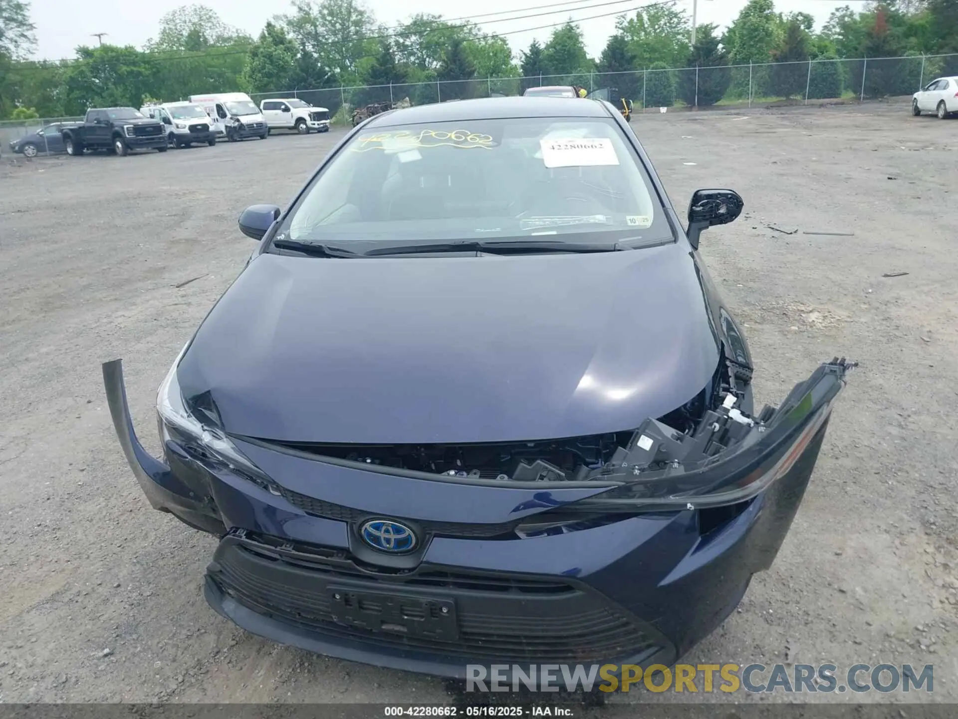 12 Фотография поврежденного автомобиля JTDBCMFE0RJ016586 TOYOTA COROLLA 2024