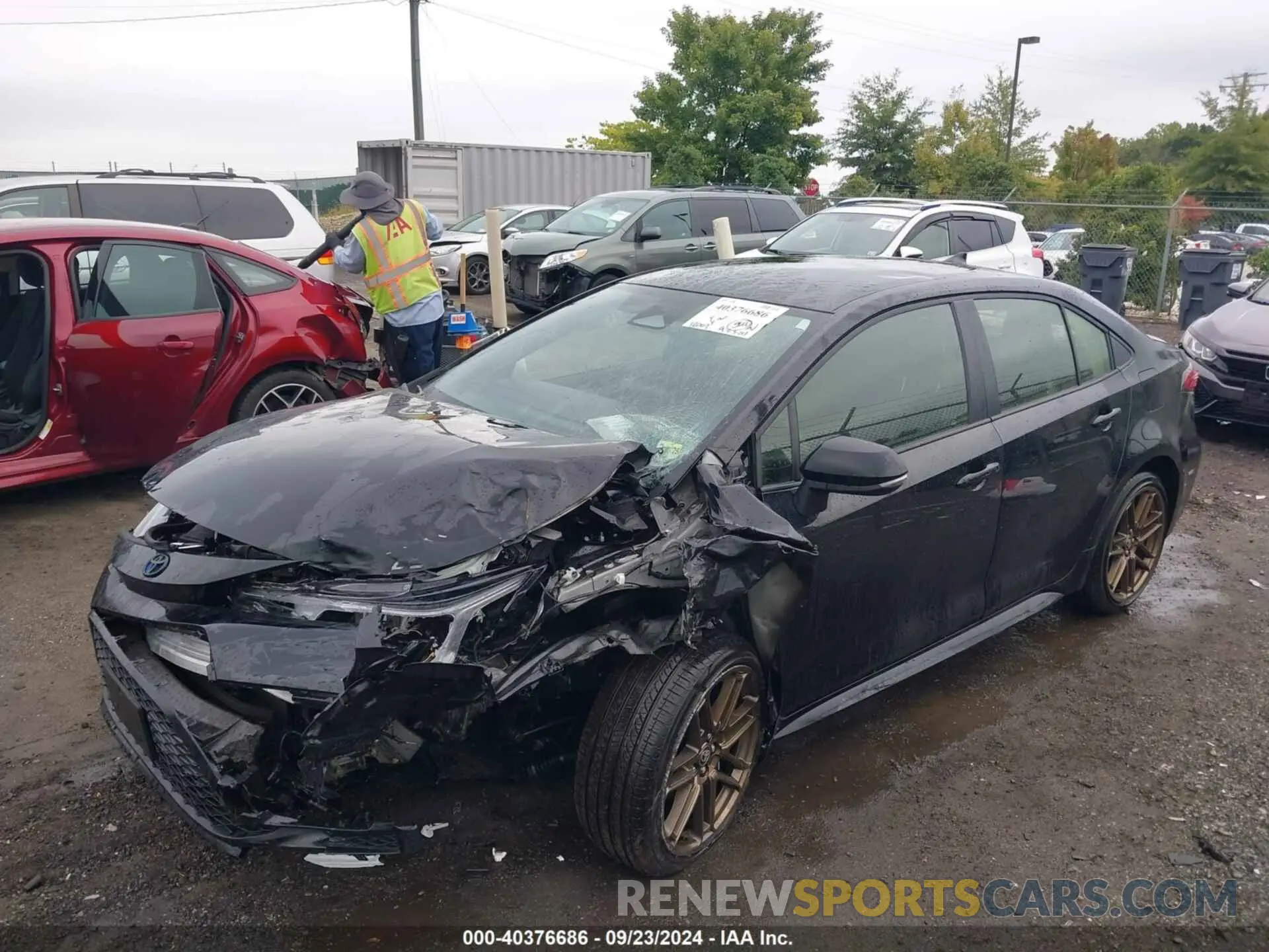 2 Фотография поврежденного автомобиля JTDBCMFE1R3042540 TOYOTA COROLLA 2024