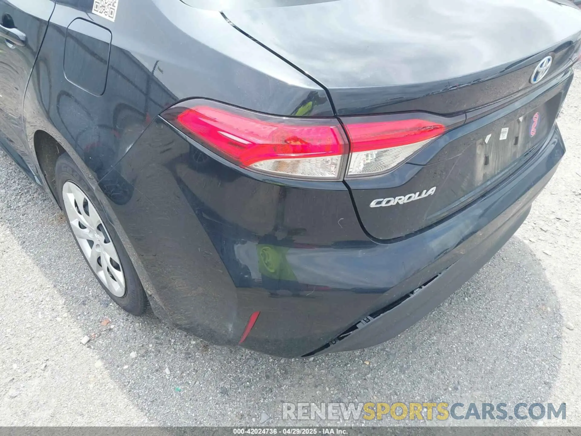 19 Photograph of a damaged car JTDBCMFE2R3033281 TOYOTA COROLLA 2024
