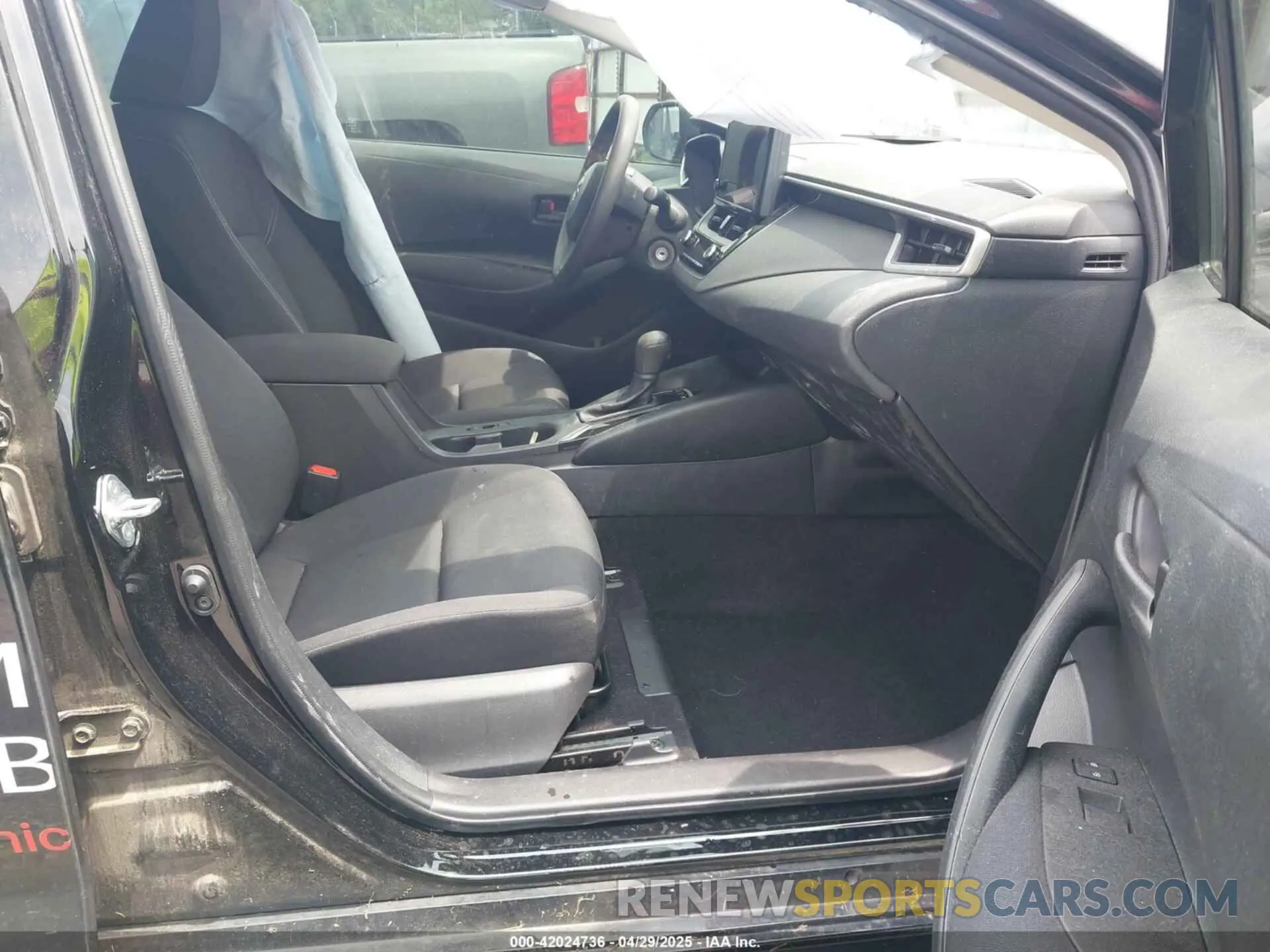 5 Photograph of a damaged car JTDBCMFE2R3033281 TOYOTA COROLLA 2024