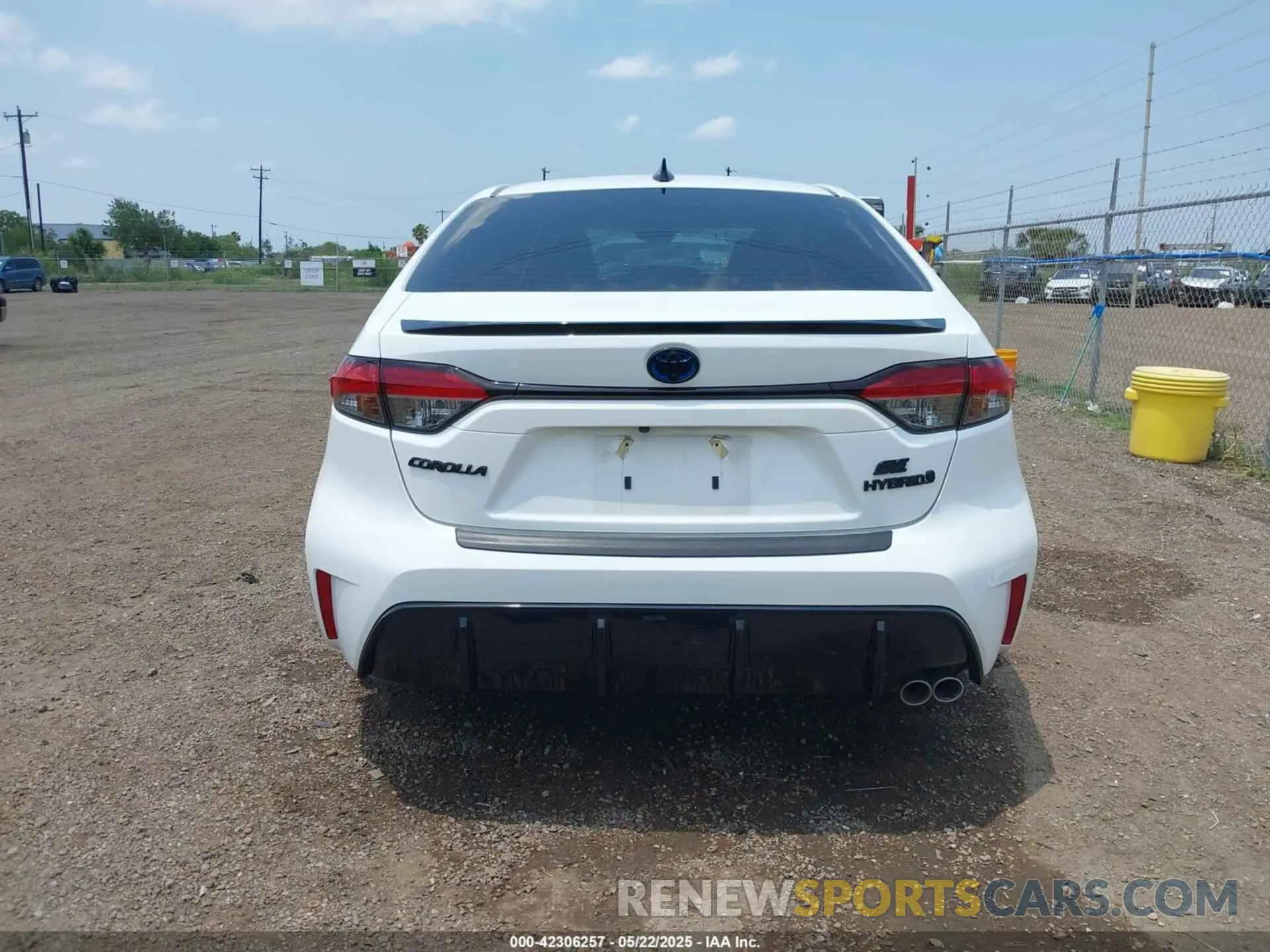 17 Photograph of a damaged car JTDBCMFE2R3054647 TOYOTA COROLLA 2024