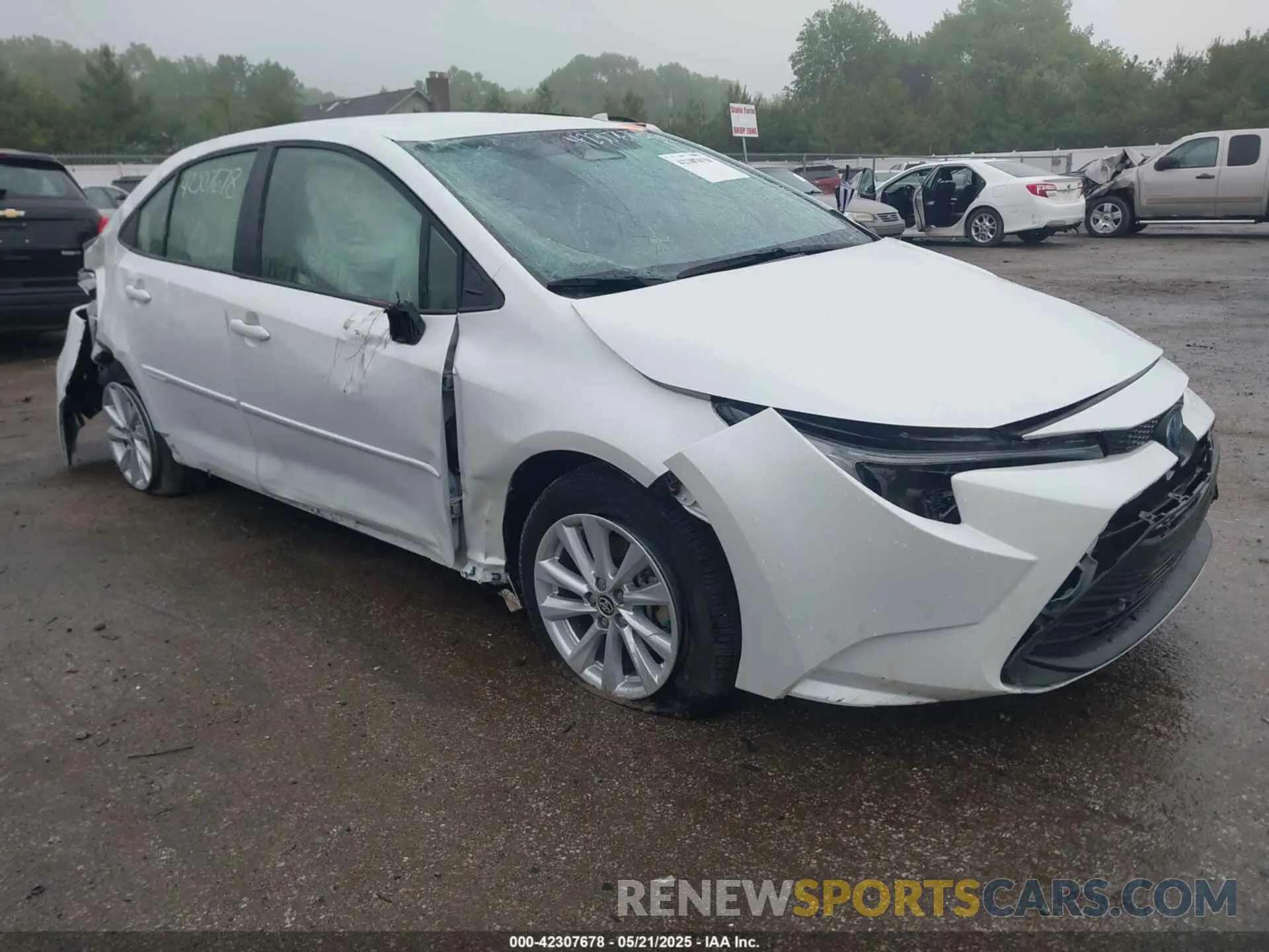 1 Фотография поврежденного автомобиля JTDBCMFE2R3063316 TOYOTA COROLLA 2024
