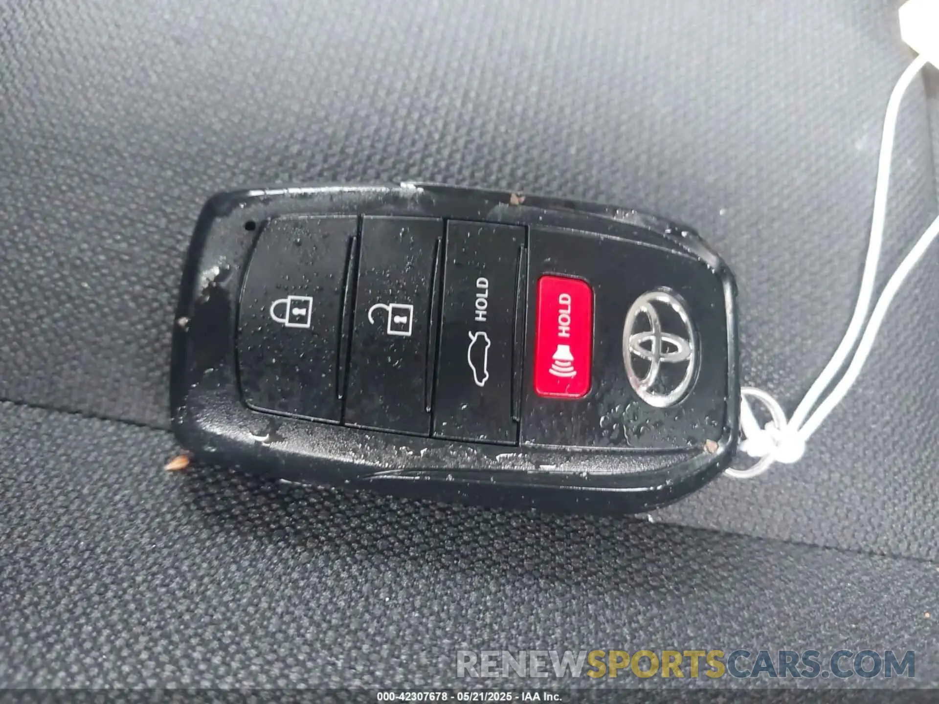 11 Фотография поврежденного автомобиля JTDBCMFE2R3063316 TOYOTA COROLLA 2024