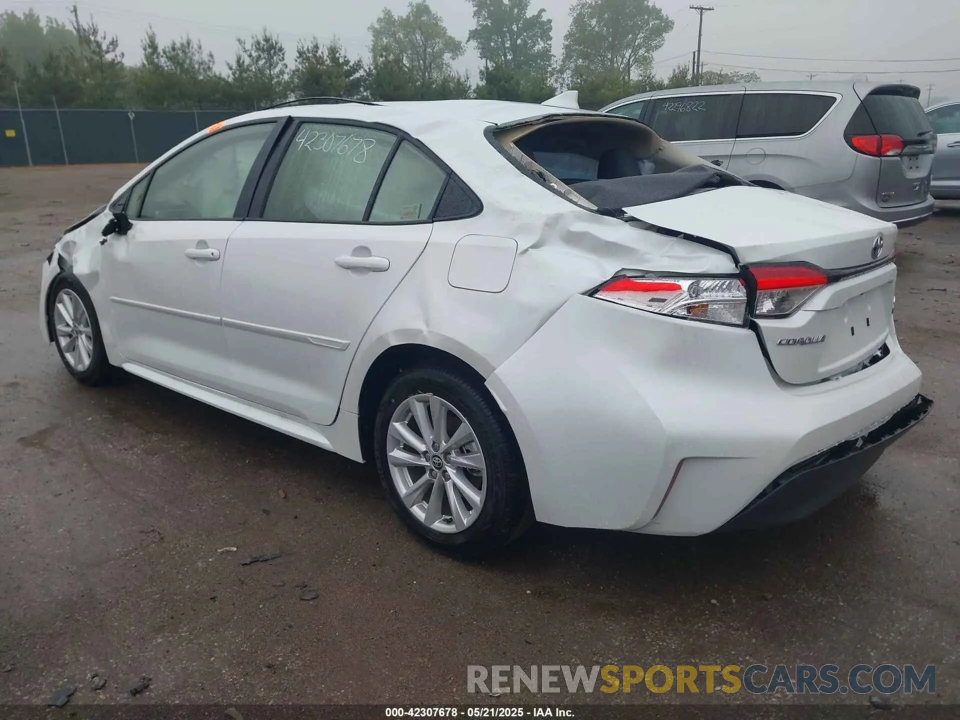 3 Фотография поврежденного автомобиля JTDBCMFE2R3063316 TOYOTA COROLLA 2024