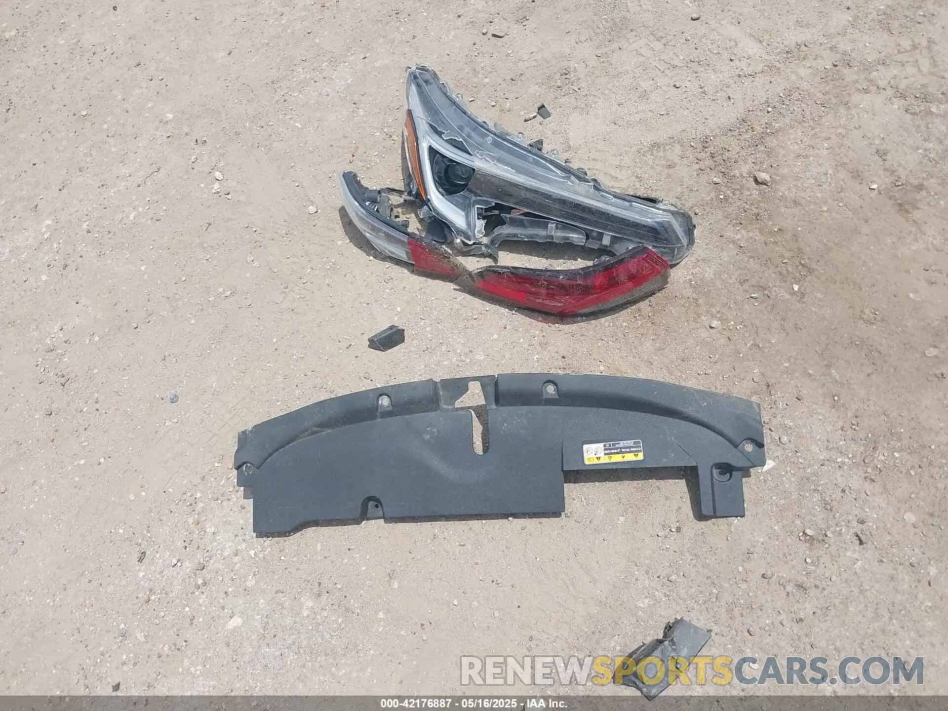 12 Фотография поврежденного автомобиля JTDBCMFE3R3037615 TOYOTA COROLLA 2024