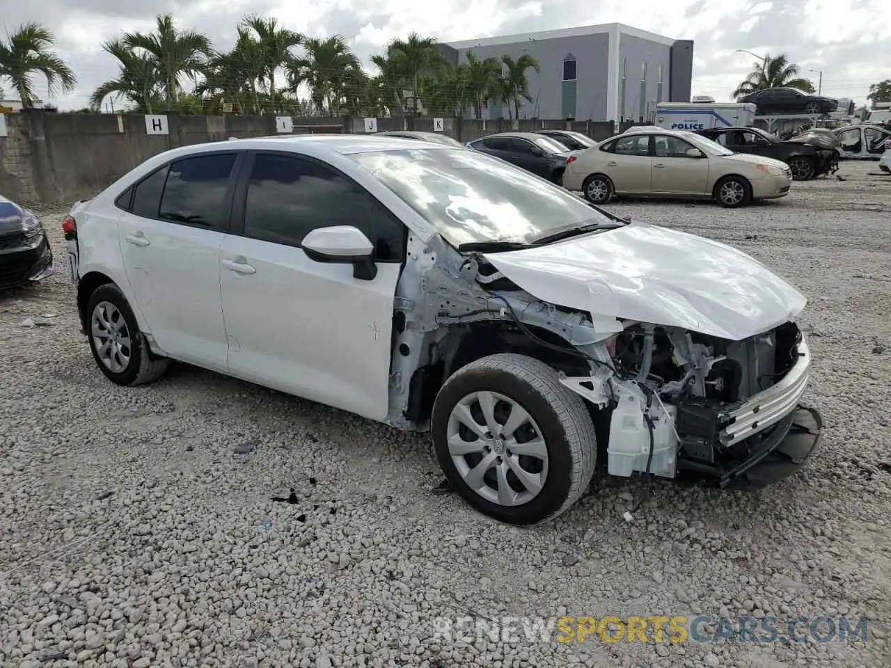 4 Фотография поврежденного автомобиля JTDBCMFE4R3047005 TOYOTA COROLLA 2024
