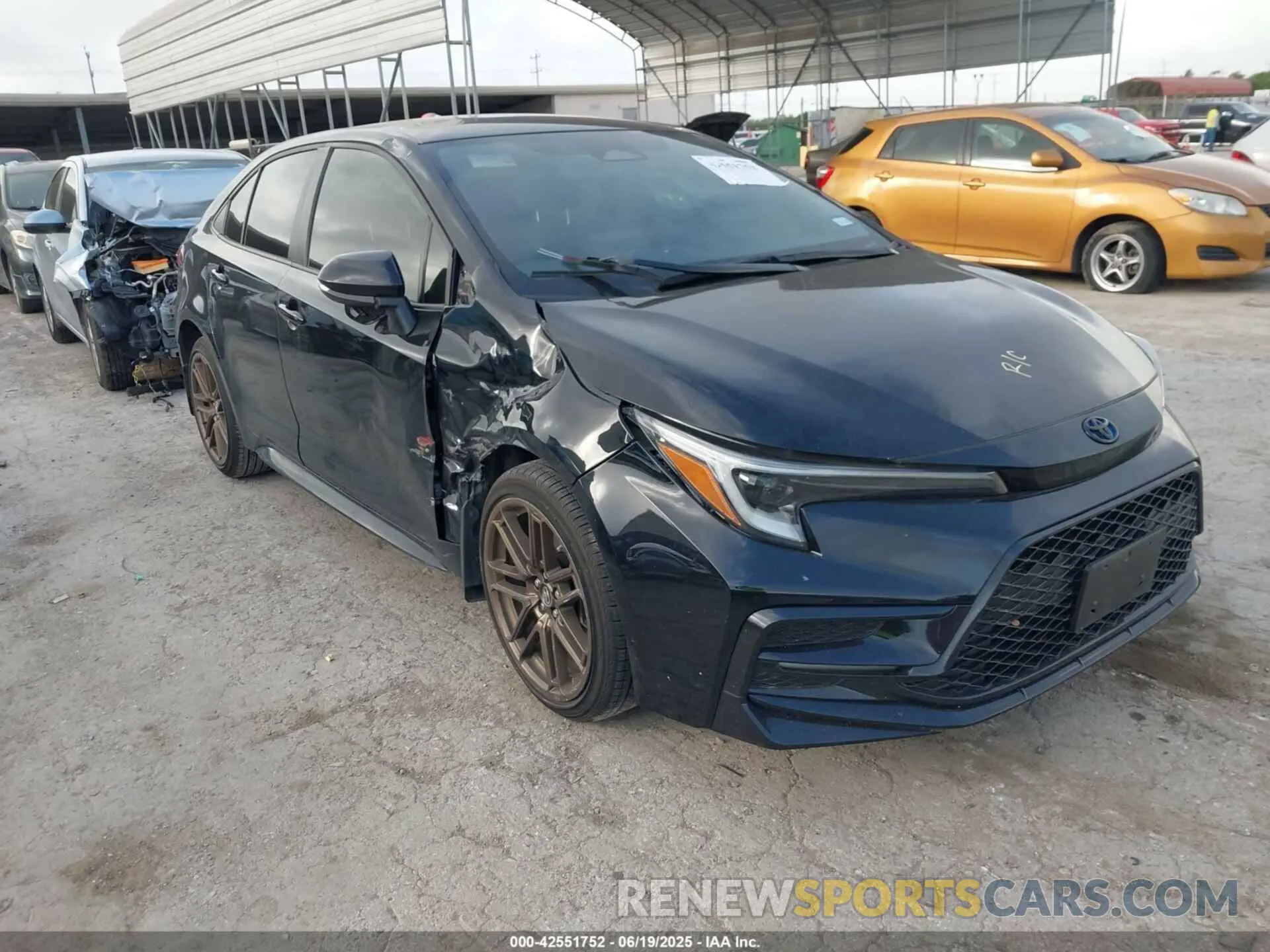 1 Фотография поврежденного автомобиля JTDBCMFE5R3032898 TOYOTA COROLLA 2024