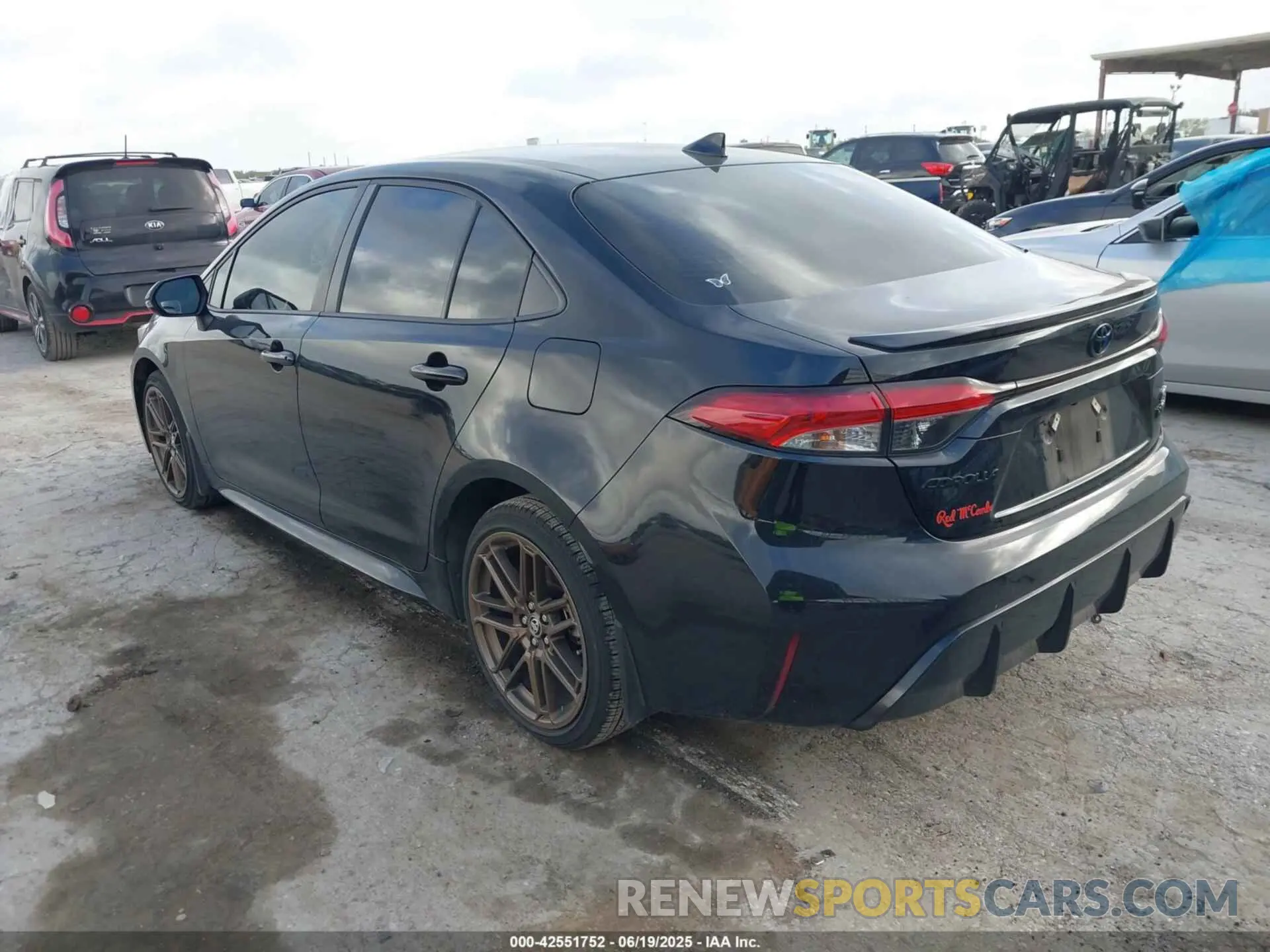 3 Фотография поврежденного автомобиля JTDBCMFE5R3032898 TOYOTA COROLLA 2024