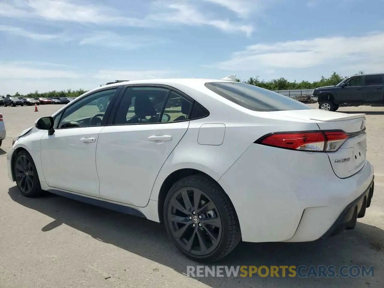 2 Фотография поврежденного автомобиля JTDBCMFE5R3047384 TOYOTA COROLLA 2024