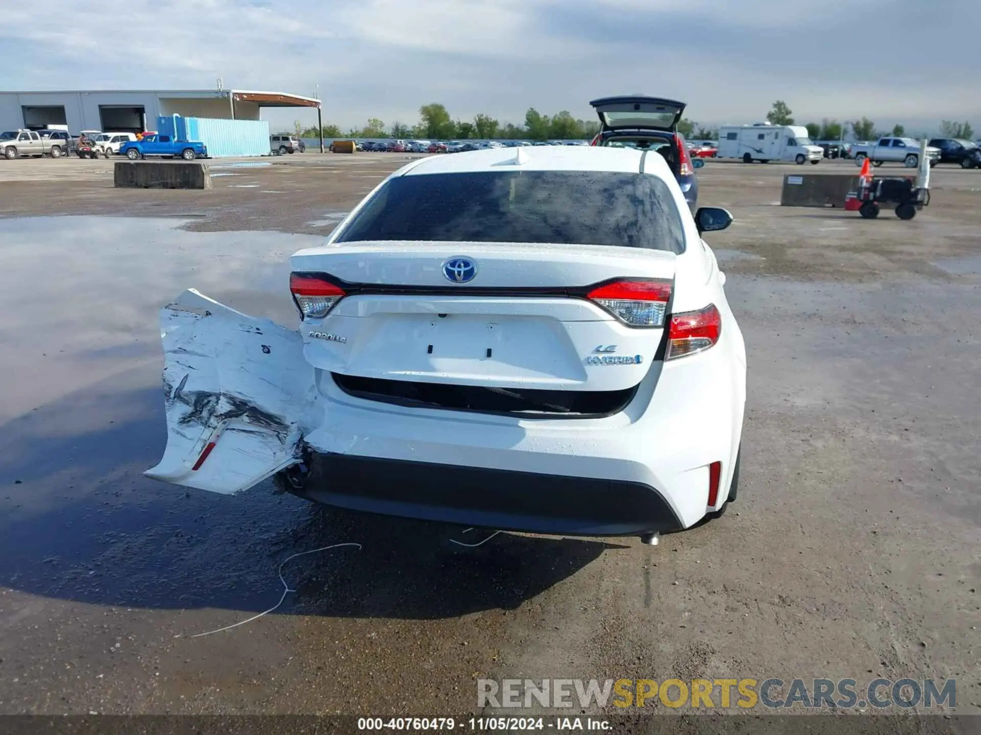 17 Photograph of a damaged car JTDBCMFE5R3060460 TOYOTA COROLLA 2024