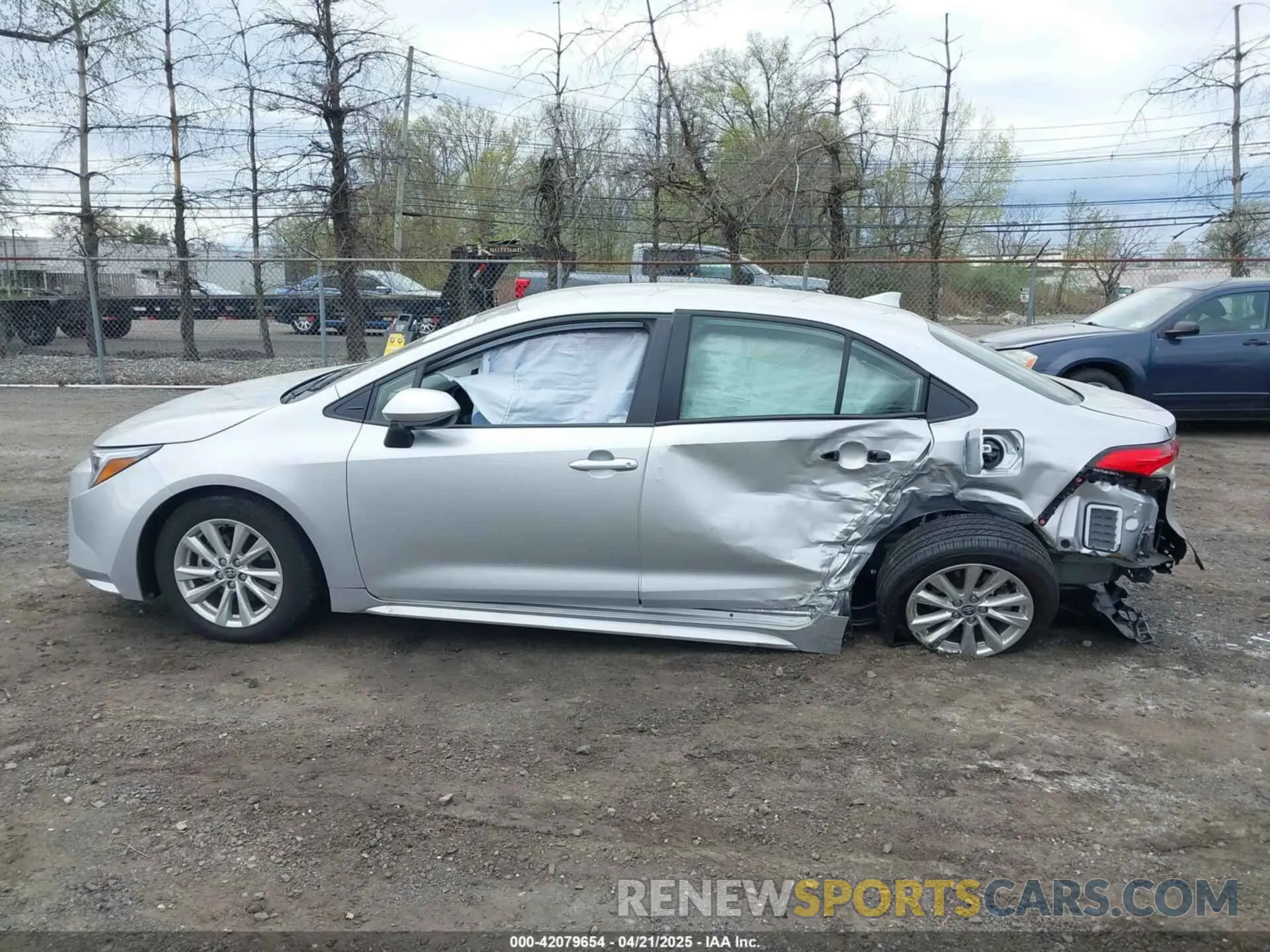 14 Photograph of a damaged car JTDBCMFE5R3065352 TOYOTA COROLLA 2024