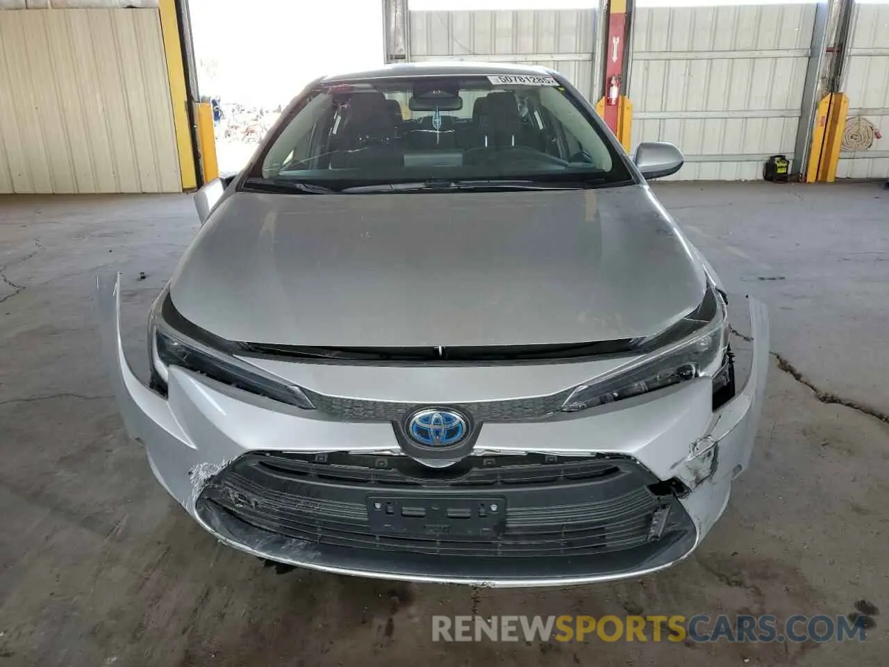 5 Фотография поврежденного автомобиля JTDBCMFE6R3044249 TOYOTA COROLLA 2024