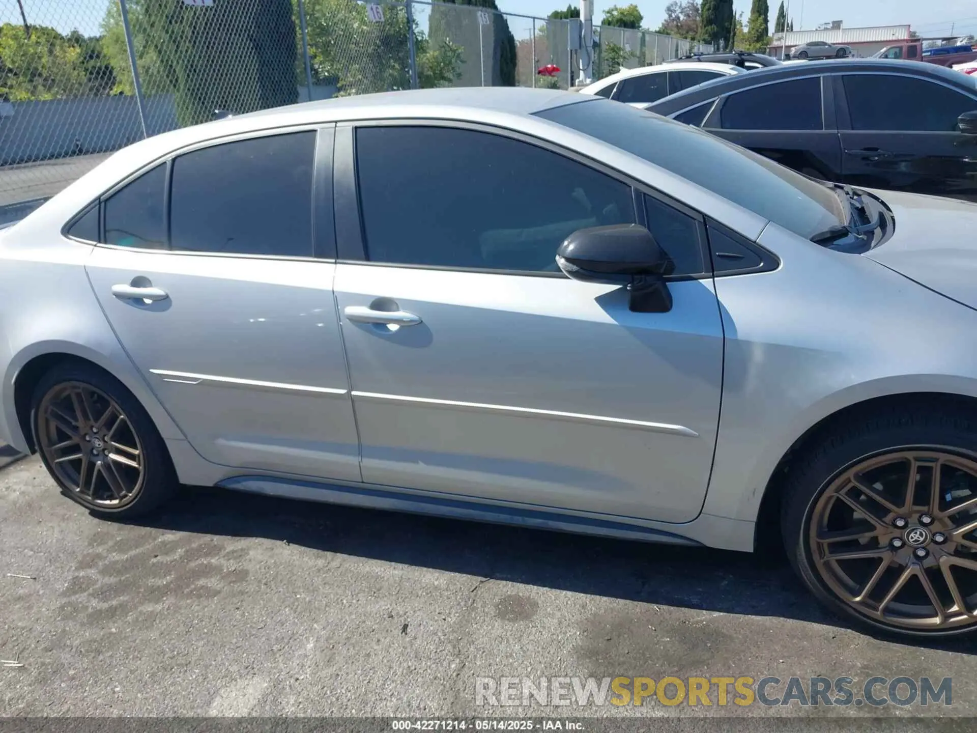 12 Фотография поврежденного автомобиля JTDBCMFE6R3065022 TOYOTA COROLLA 2024