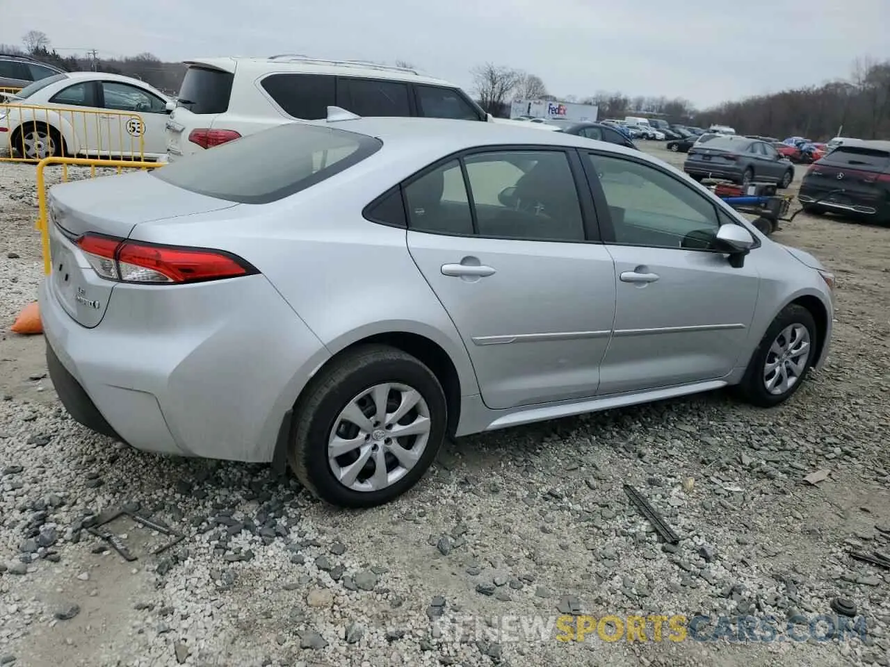 3 Фотография поврежденного автомобиля JTDBCMFE7R3065434 TOYOTA COROLLA 2024