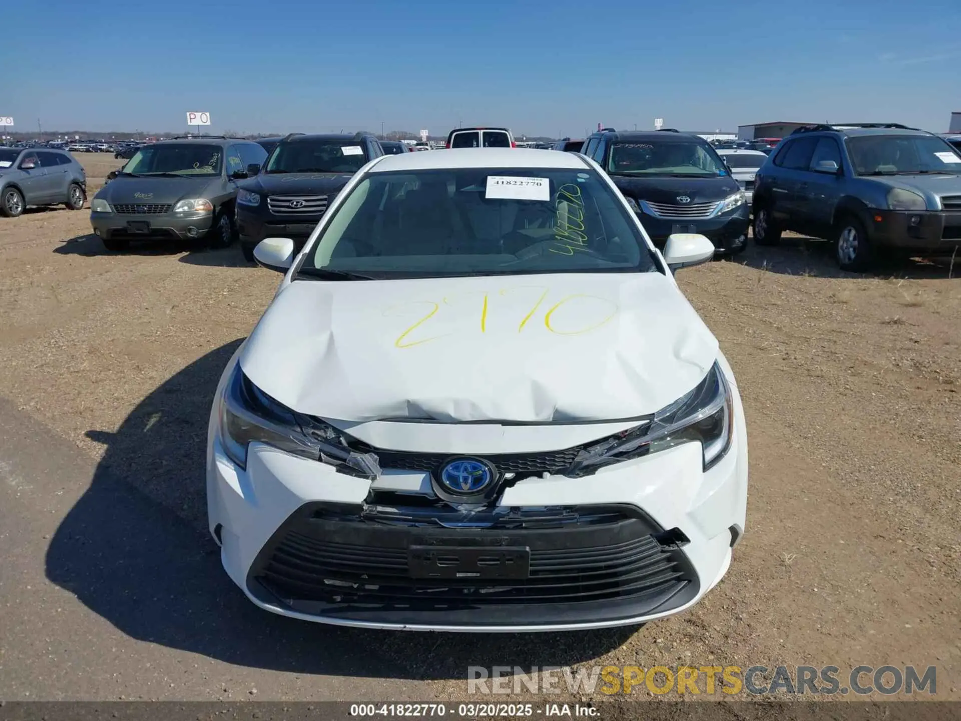 13 Фотография поврежденного автомобиля JTDBCMFE8RJ025908 TOYOTA COROLLA 2024