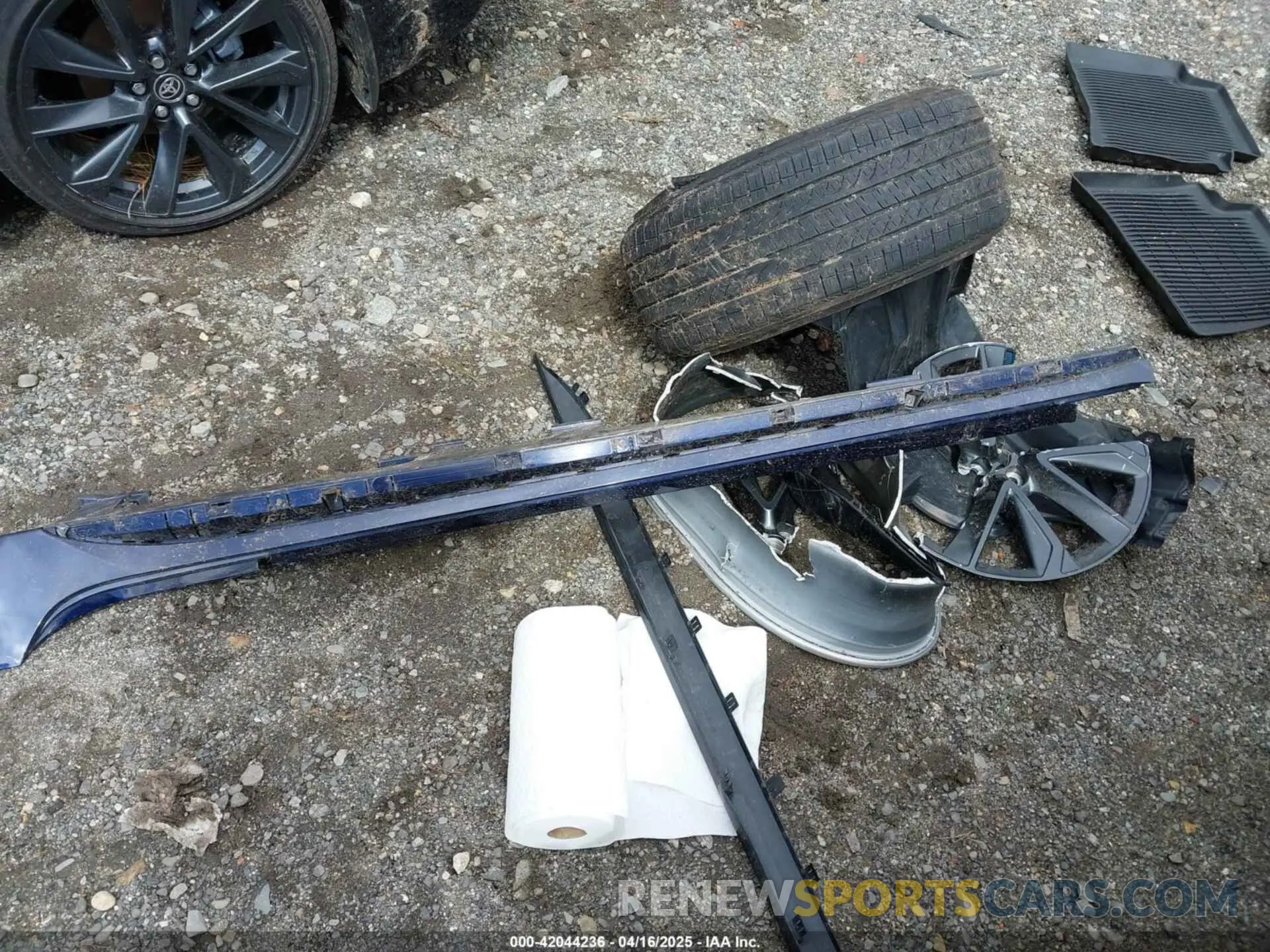 11 Фотография поврежденного автомобиля JTDBDMHE9RJ010845 TOYOTA COROLLA 2024