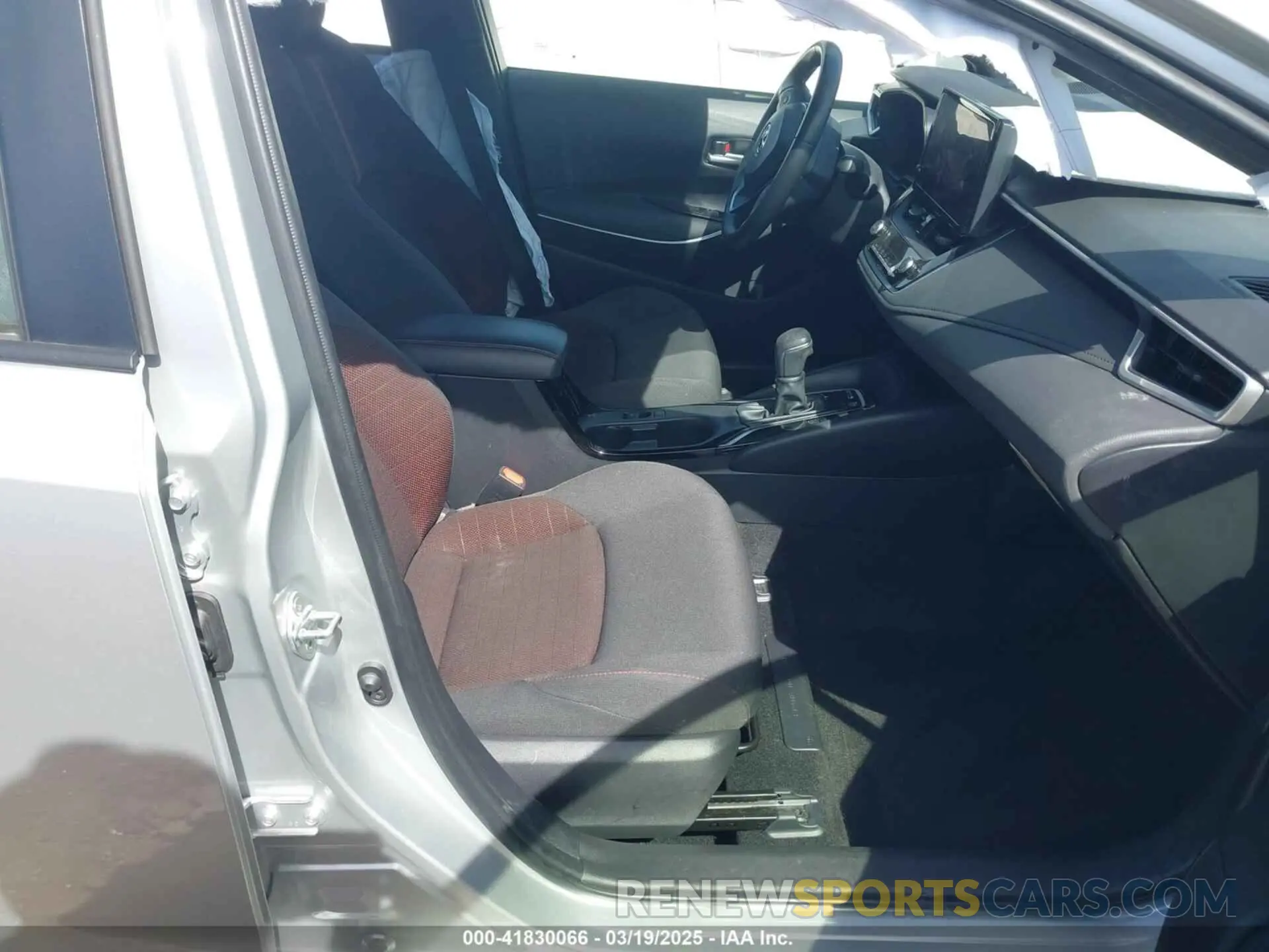 5 Photograph of a damaged car JTDS4MCE0R3519704 TOYOTA COROLLA 2024