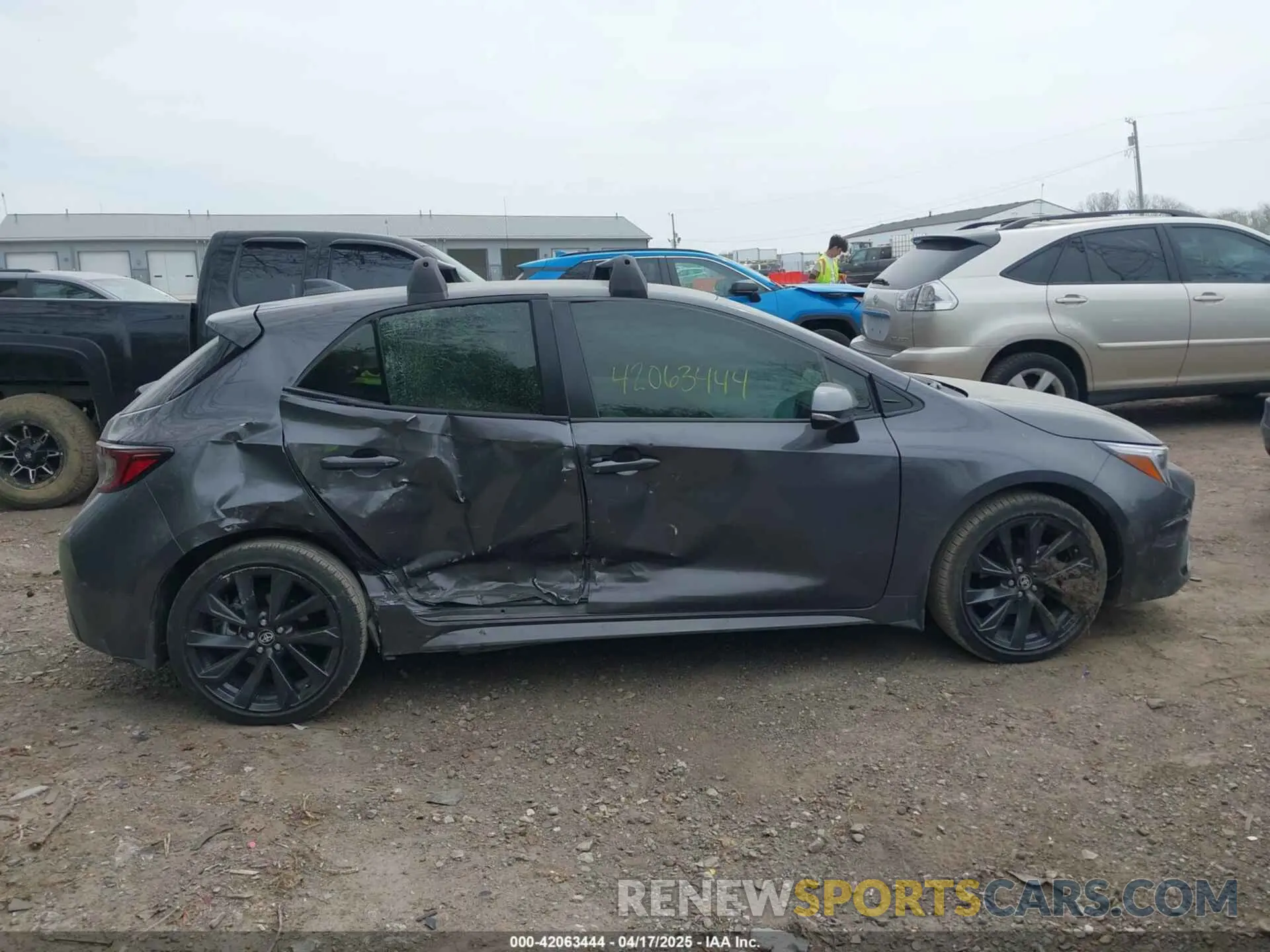 13 Фотография поврежденного автомобиля JTNC4MBE0R3232297 TOYOTA COROLLA 2024