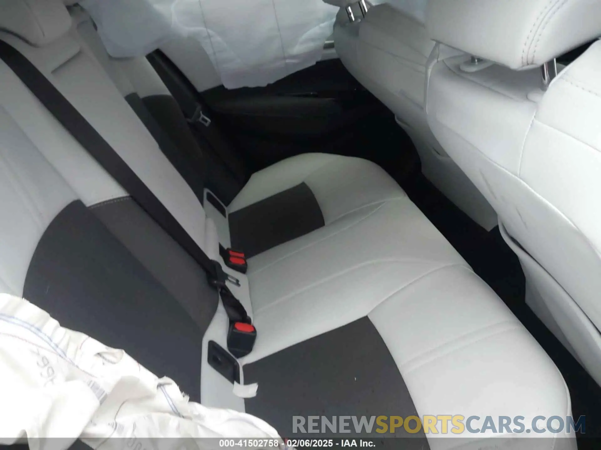 8 Фотография поврежденного автомобиля JTNC4MBE4R3225806 TOYOTA COROLLA 2024