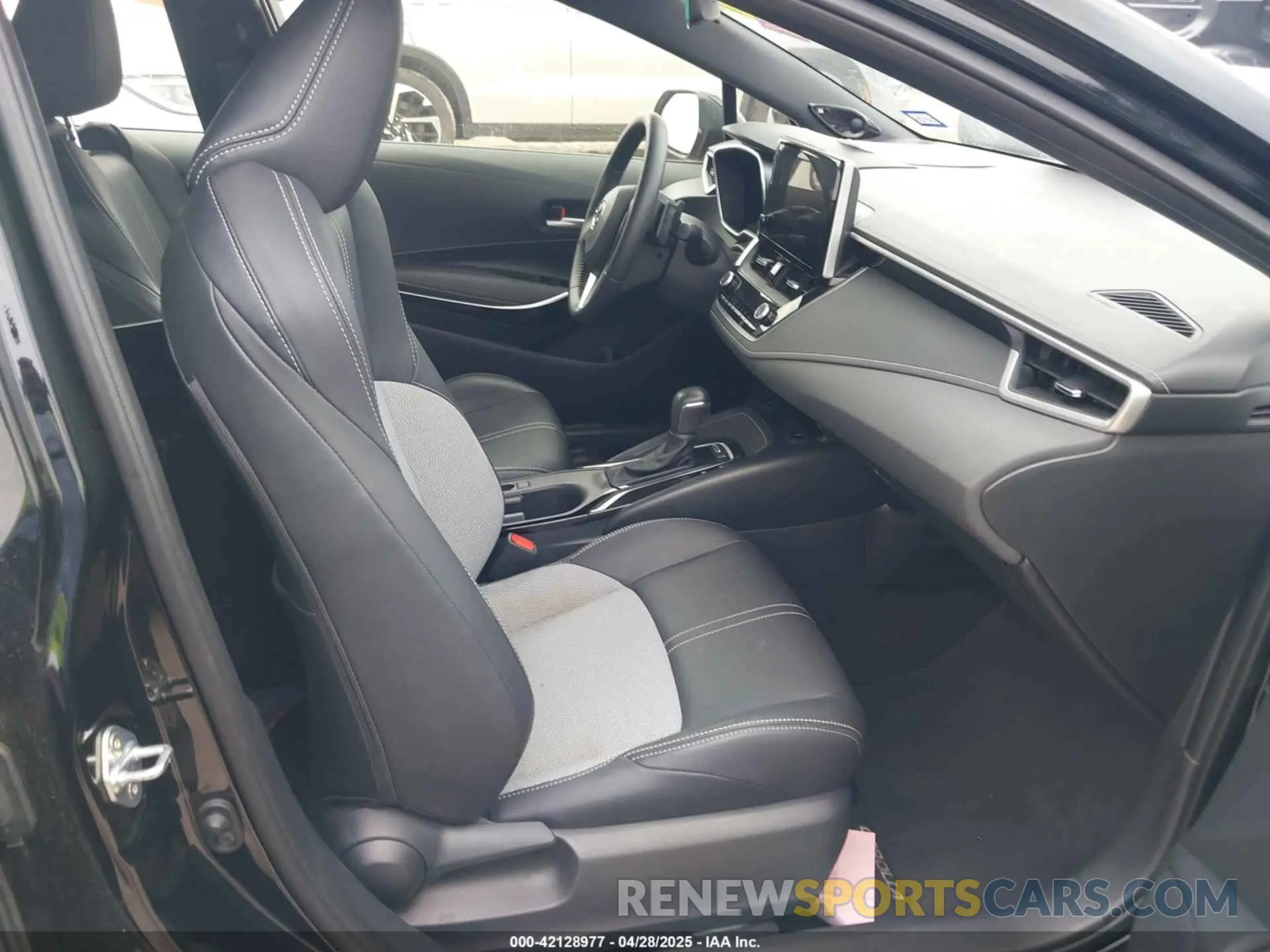 5 Фотография поврежденного автомобиля JTNC4MBE4R3229869 TOYOTA COROLLA 2024
