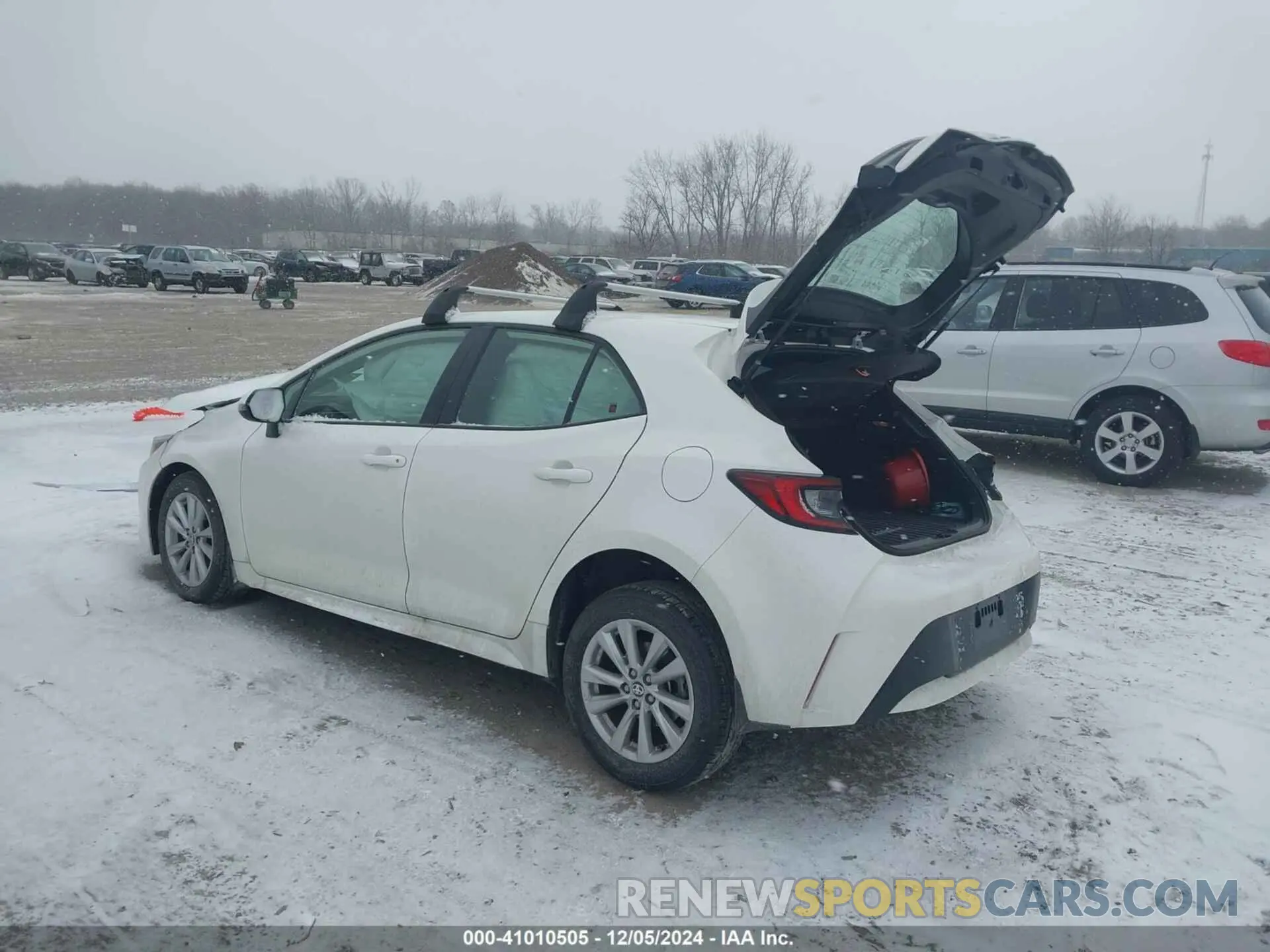 3 Photograph of a damaged car JTND4MBE7R3231605 TOYOTA COROLLA 2024