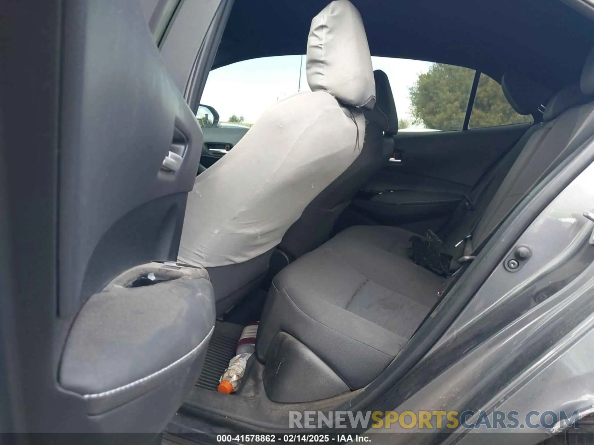 8 Photograph of a damaged car JTND4MBE9R3232013 TOYOTA COROLLA 2024
