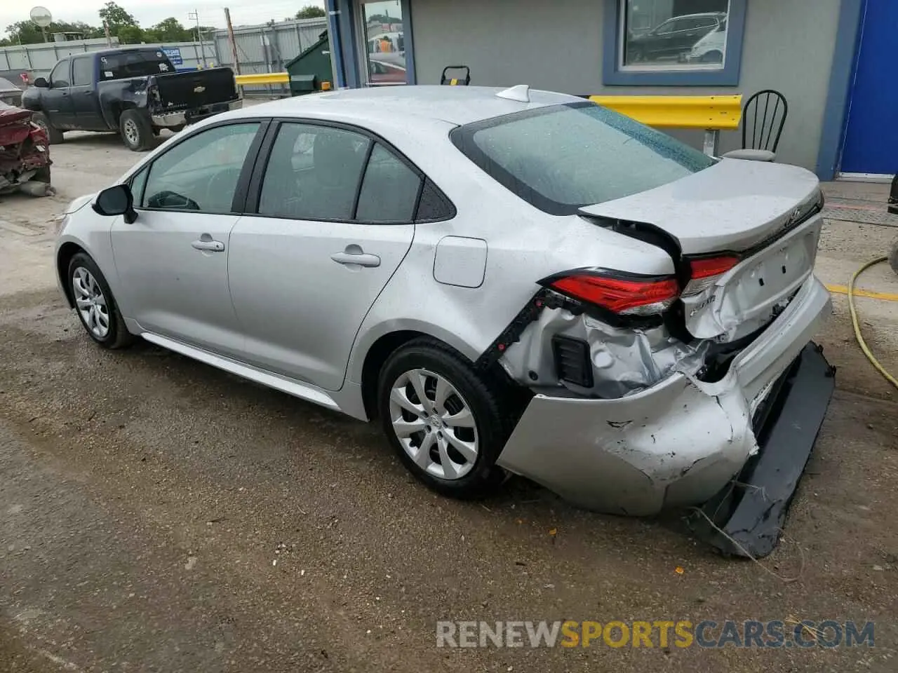 2 Photograph of a damaged car 5YFB4MDE0SP259901 TOYOTA COROLLA 2025