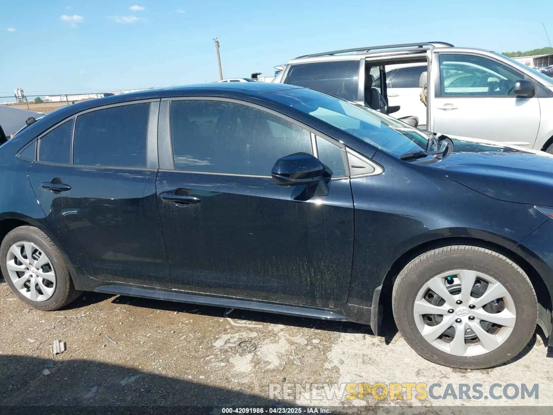 13 Photograph of a damaged car 5YFB4MDE0SP275922 TOYOTA COROLLA 2025