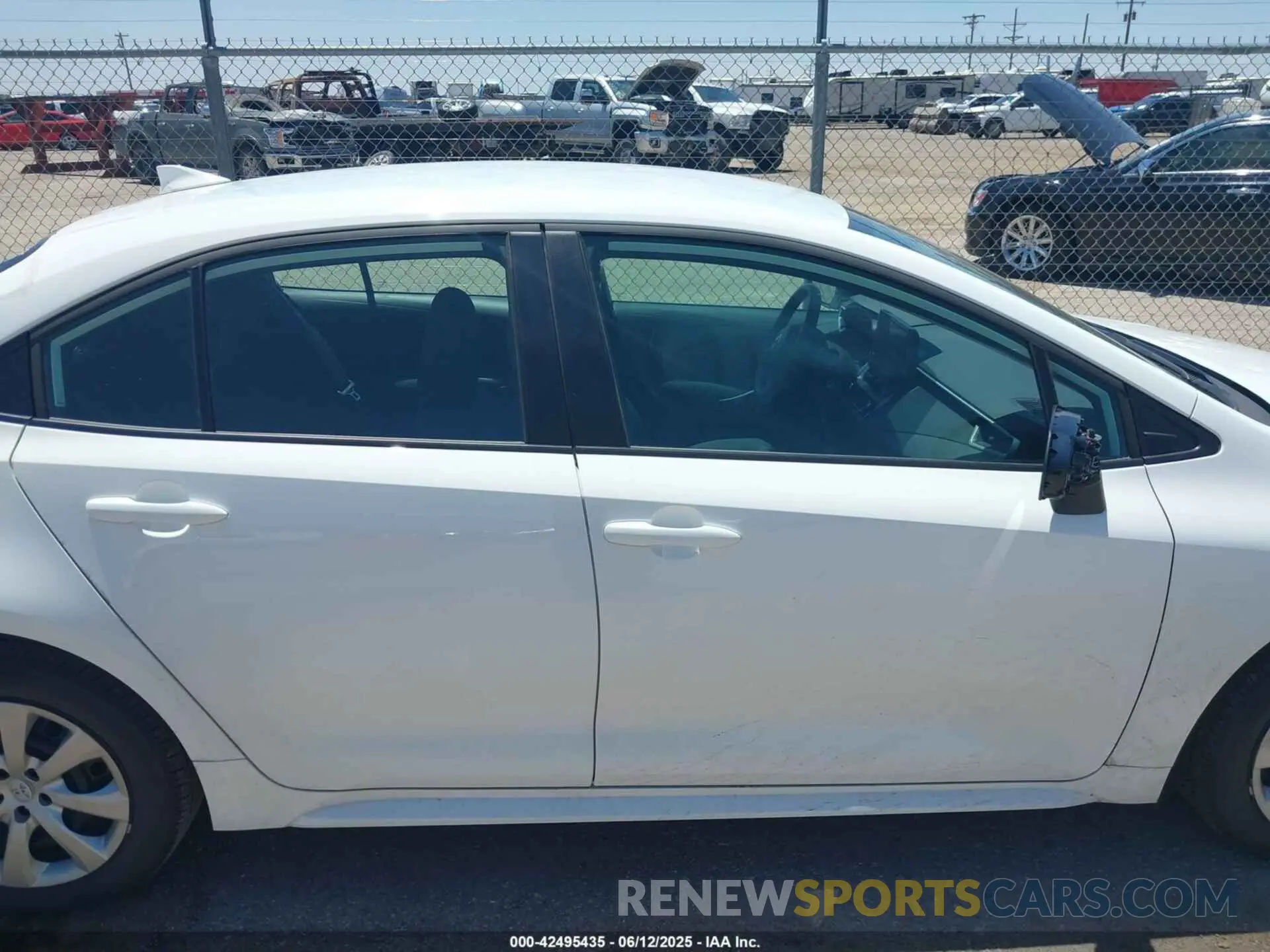 13 Photograph of a damaged car 5YFB4MDE0SP287827 TOYOTA COROLLA 2025