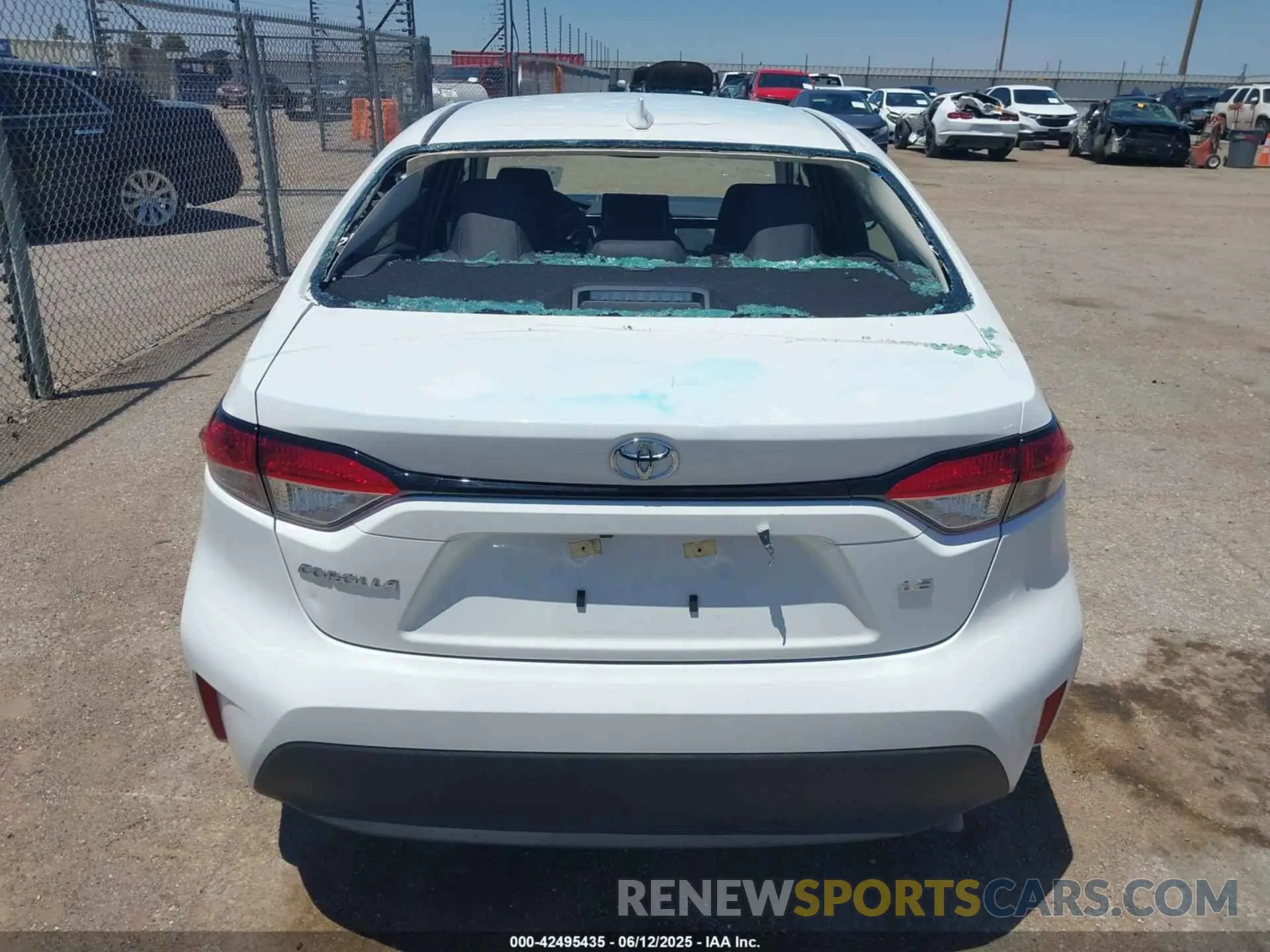 16 Photograph of a damaged car 5YFB4MDE0SP287827 TOYOTA COROLLA 2025