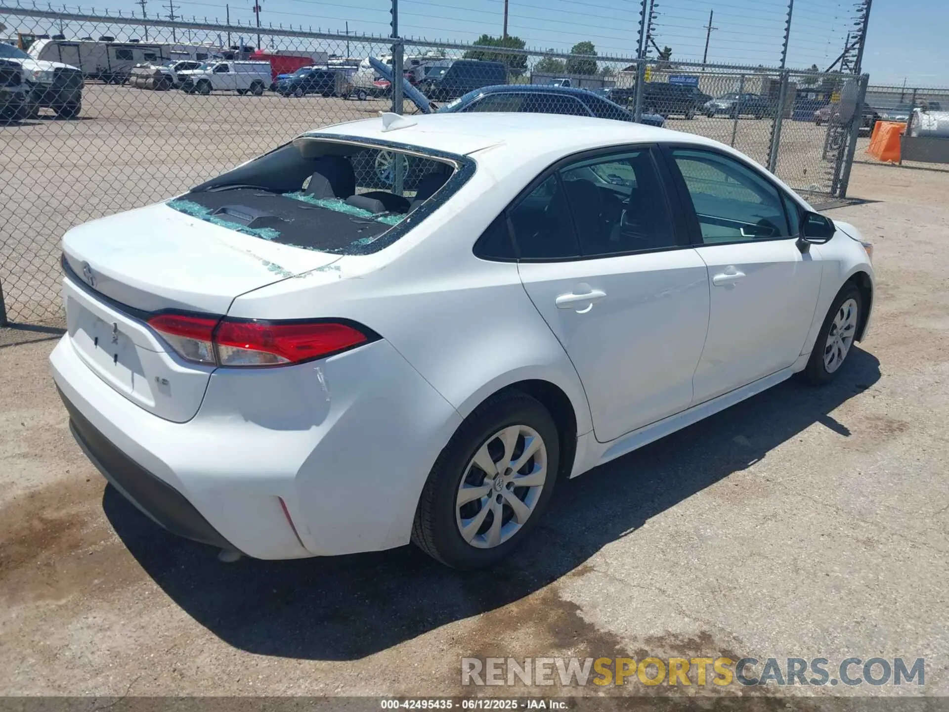 4 Photograph of a damaged car 5YFB4MDE0SP287827 TOYOTA COROLLA 2025