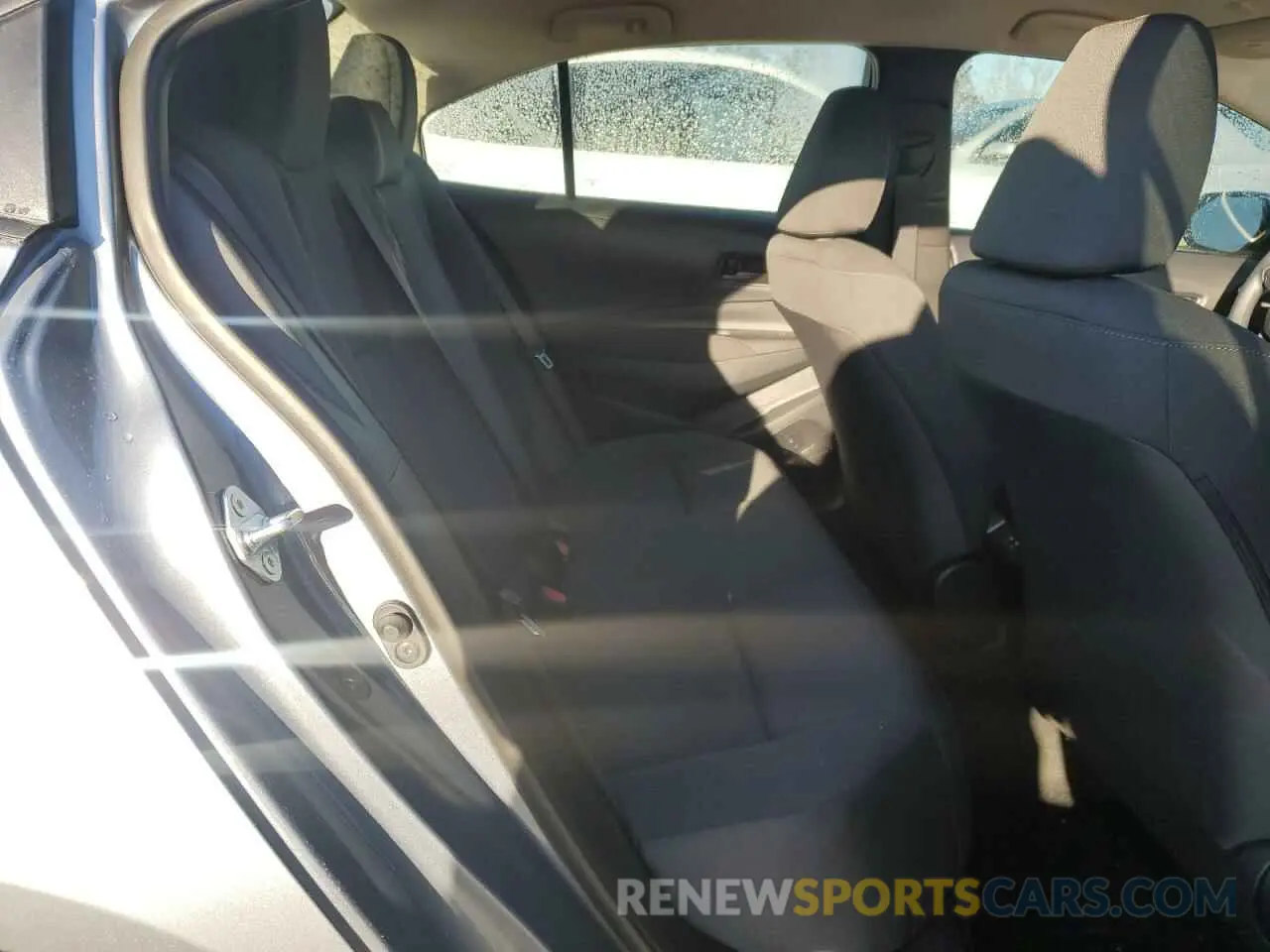 10 Photograph of a damaged car 5YFB4MDE2SP237379 TOYOTA COROLLA 2025