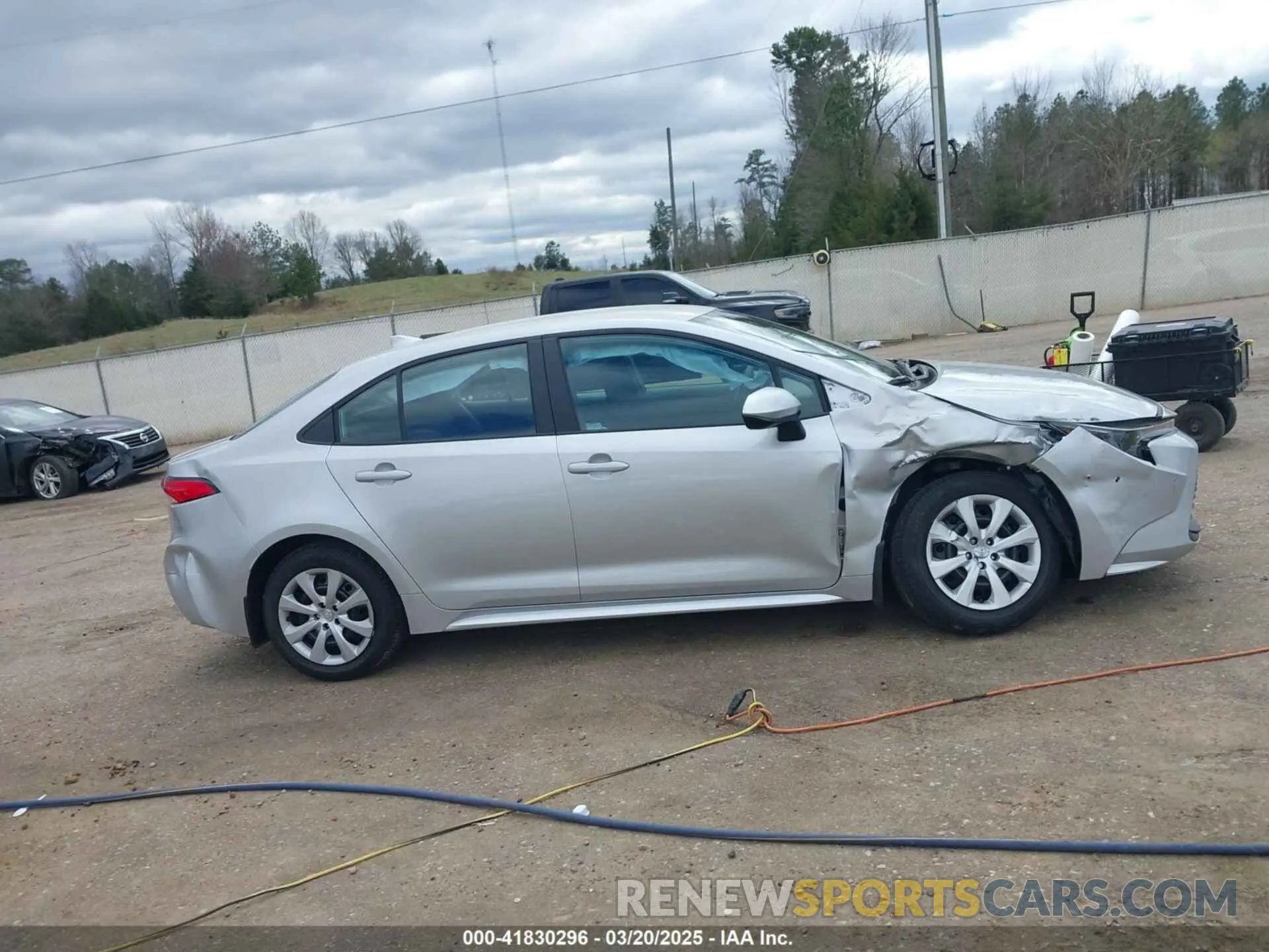 13 Photograph of a damaged car 5YFB4MDE2SP277672 TOYOTA COROLLA 2025