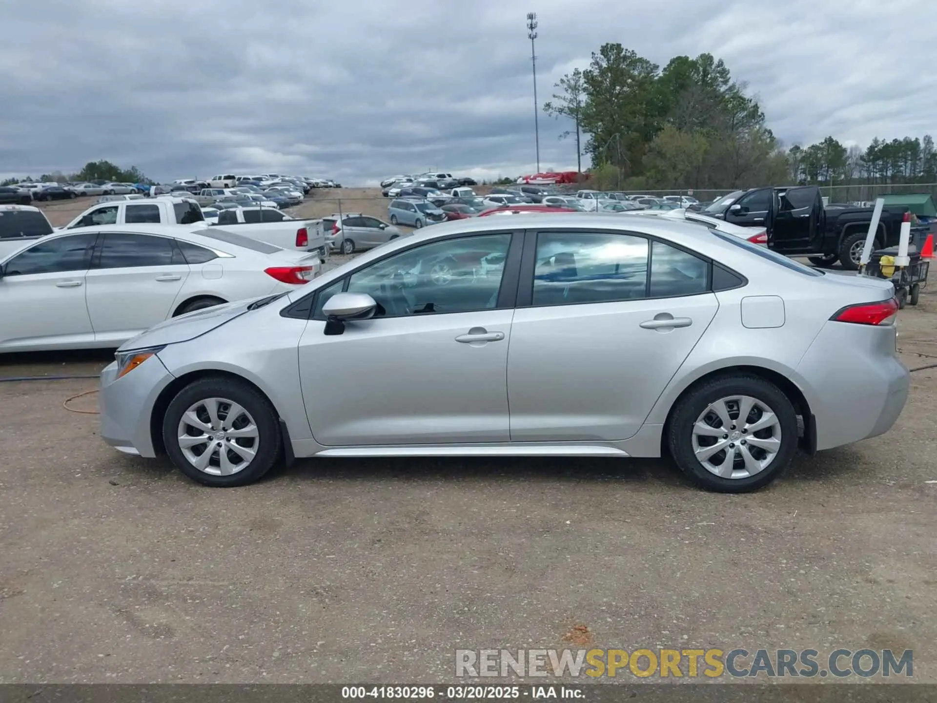 14 Photograph of a damaged car 5YFB4MDE2SP277672 TOYOTA COROLLA 2025