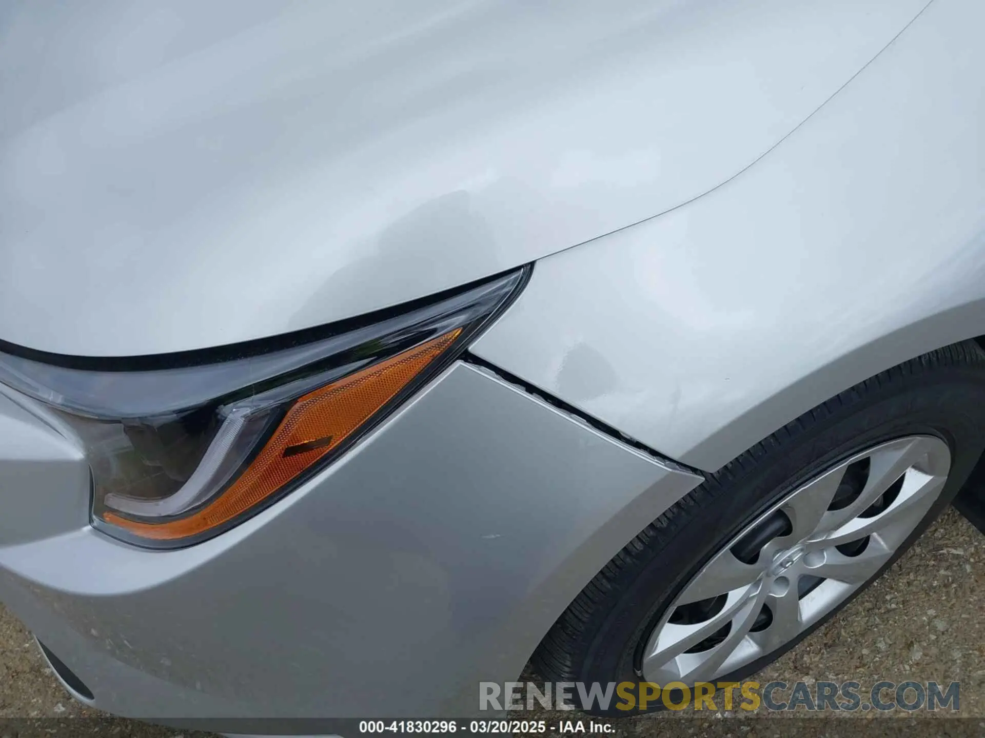 19 Photograph of a damaged car 5YFB4MDE2SP277672 TOYOTA COROLLA 2025