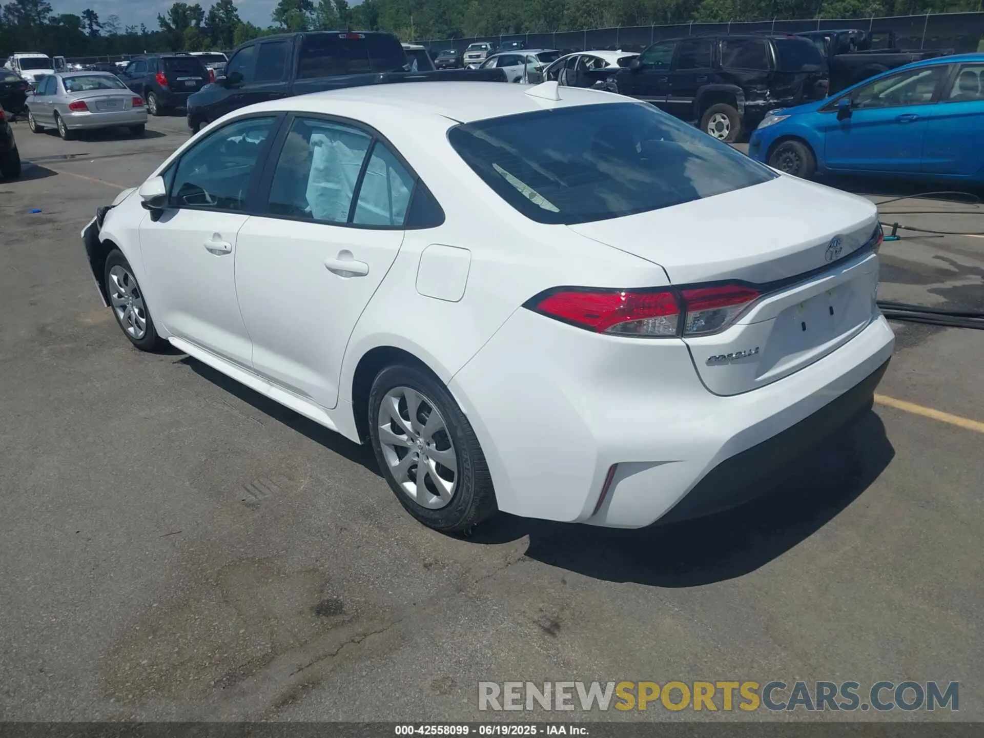 3 Photograph of a damaged car 5YFB4MDE2SP285206 TOYOTA COROLLA 2025