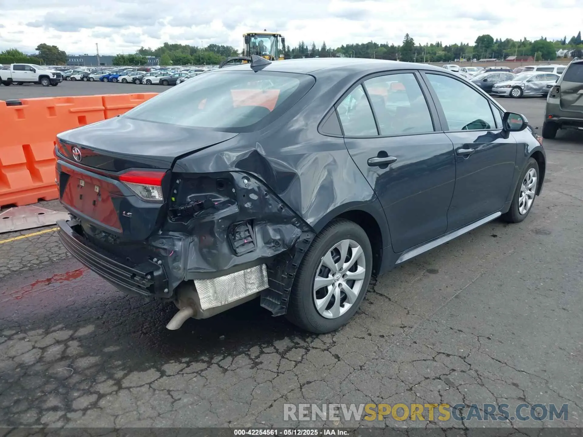 4 Фотография поврежденного автомобиля 5YFB4MDE3SP246432 TOYOTA COROLLA 2025