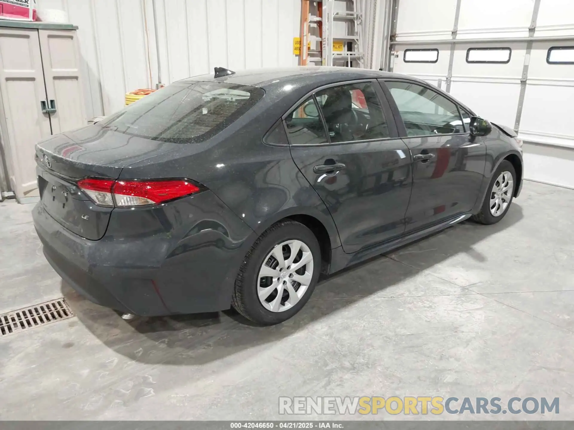 3 Photograph of a damaged car 5YFB4MDE3SP259777 TOYOTA COROLLA 2025